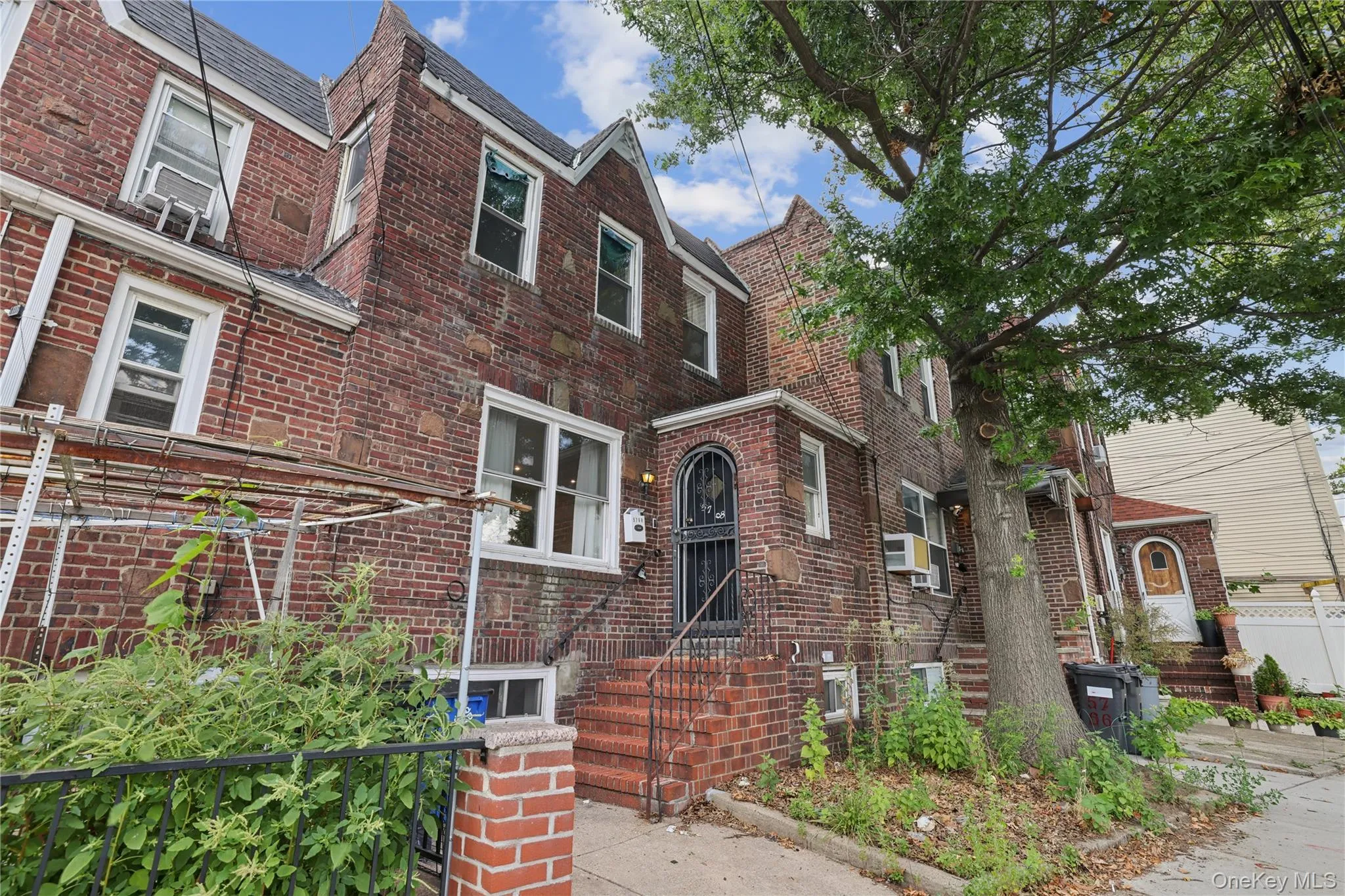 57-68 Mazeau Street, New York, NY, 3 Bedrooms Bedrooms, 6 Rooms Rooms,2 BathroomsBathrooms,Residential,For Rent,Mazeau,0,1024045 57-68 Mazeau Street, New York, NY, 3 Bedrooms Bedrooms, 6 Rooms Rooms,2 BathroomsBathrooms,Residential,For Rent,Mazeau,0,1024045
