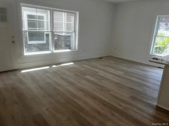 700 Montauk Highway, Babylon, NY, 1 Bedroom Bedrooms, 3 Rooms Rooms,1 BathroomBathrooms,Residential Lease,For Rent,Montauk,0,1024046 700 Montauk Highway, Babylon, NY, 1 Bedroom Bedrooms, 3 Rooms Rooms,1 BathroomBathrooms,Residential Lease,For Rent,Montauk,0,1024046