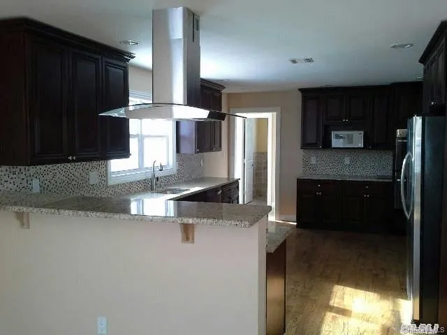 11 Charlotte Place, Oyster Bay, NY, 4 Bedrooms Bedrooms, 8 Rooms Rooms,2 BathroomsBathrooms,Residential Lease,For Rent,Charlotte,0,1024048 11 Charlotte Place, Oyster Bay, NY, 4 Bedrooms Bedrooms, 8 Rooms Rooms,2 BathroomsBathrooms,Residential Lease,For Rent,Charlotte,0,1024048