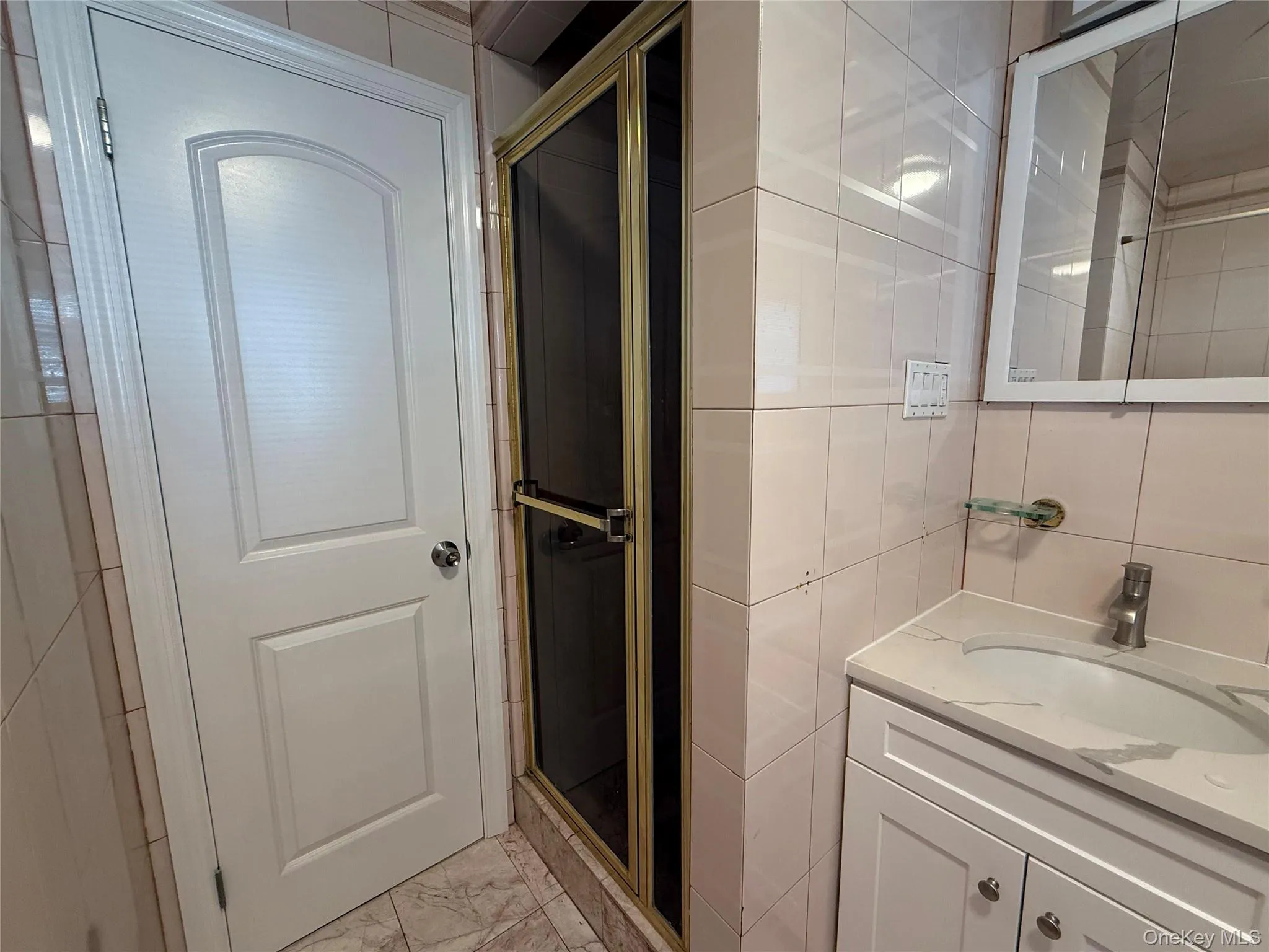 11 Webb Hill Road, North Hempstead, NY, 3 Bedrooms Bedrooms, 6 Rooms Rooms,1 BathroomBathrooms,Residential Lease,For Rent,Webb Hill,0,1024050 11 Webb Hill Road, North Hempstead, NY, 3 Bedrooms Bedrooms, 6 Rooms Rooms,1 BathroomBathrooms,Residential Lease,For Rent,Webb Hill,0,1024050