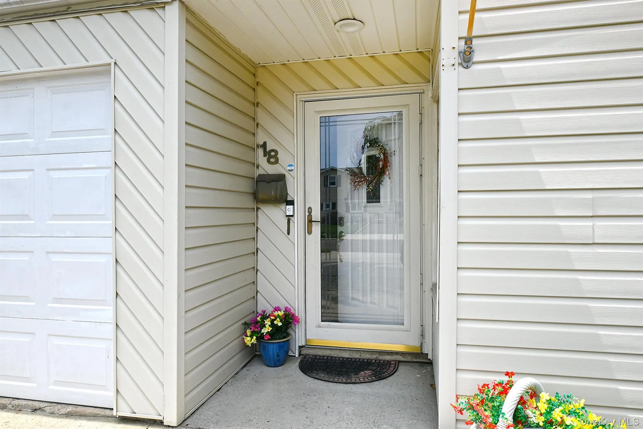 18 Wheelbarrow Lane, Hempstead, NY, 5 Bedrooms Bedrooms, 8 Rooms Rooms,3 BathroomsBathrooms,Residential,For Rent,Wheelbarrow,0,1024051 18 Wheelbarrow Lane, Hempstead, NY, 5 Bedrooms Bedrooms, 8 Rooms Rooms,3 BathroomsBathrooms,Residential,For Rent,Wheelbarrow,0,1024051