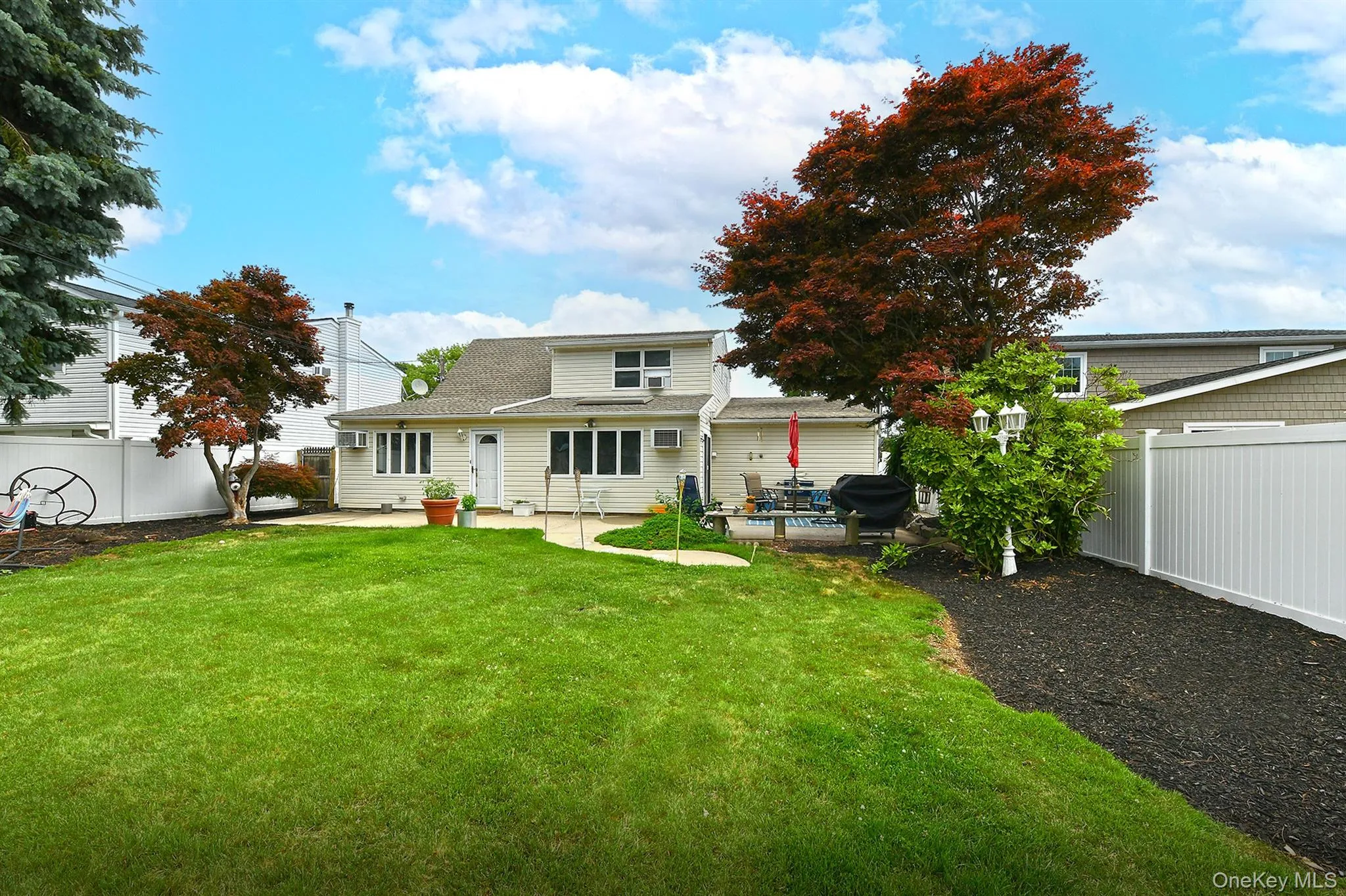 18 Wheelbarrow Lane, Hempstead, NY, 5 Bedrooms Bedrooms, 8 Rooms Rooms,3 BathroomsBathrooms,Residential,For Rent,Wheelbarrow,0,1024051 18 Wheelbarrow Lane, Hempstead, NY, 5 Bedrooms Bedrooms, 8 Rooms Rooms,3 BathroomsBathrooms,Residential,For Rent,Wheelbarrow,0,1024051
