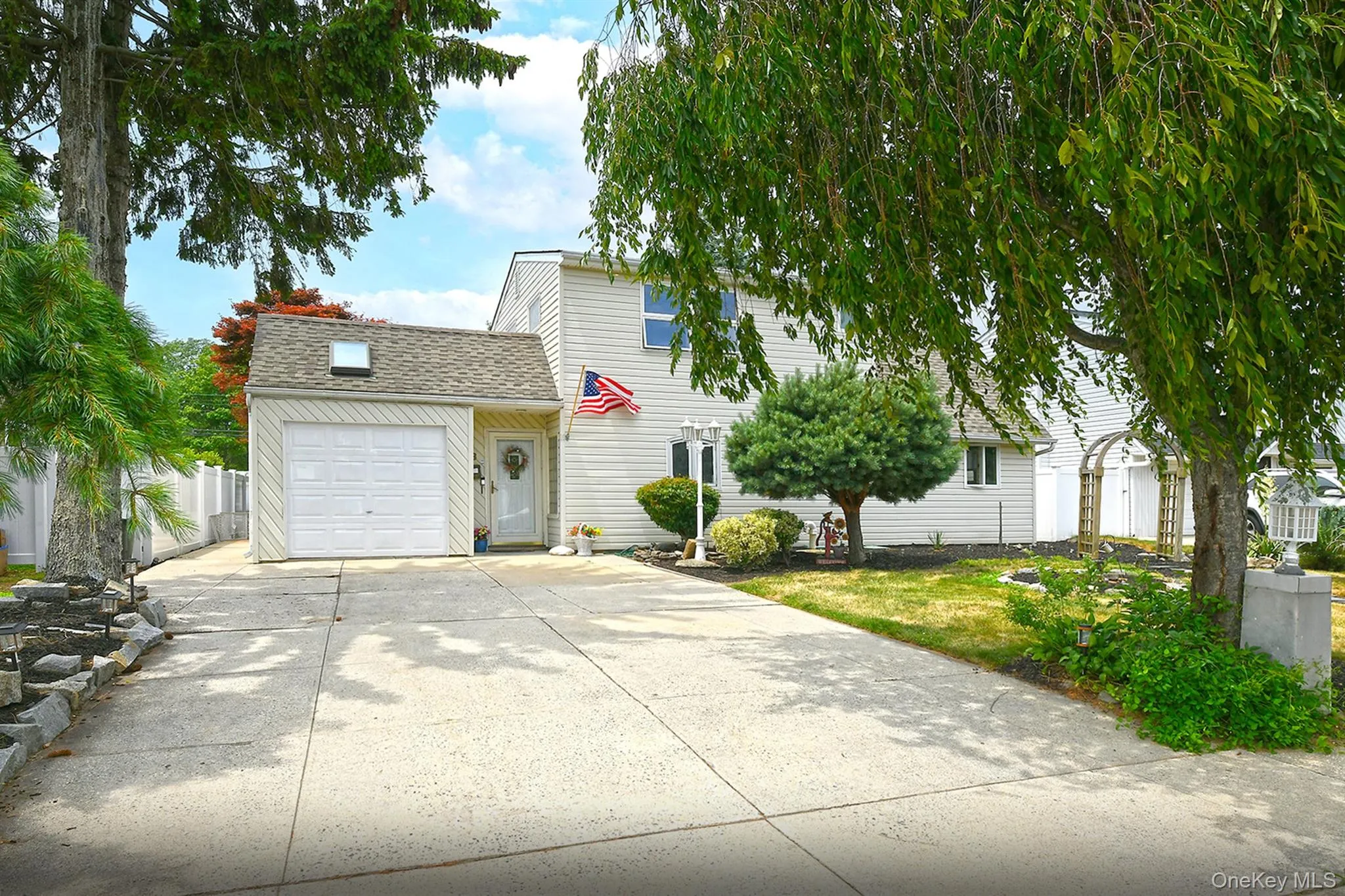 18 Wheelbarrow Lane, Hempstead, NY, 5 Bedrooms Bedrooms, 8 Rooms Rooms,3 BathroomsBathrooms,Residential,For Rent,Wheelbarrow,0,1024051 18 Wheelbarrow Lane, Hempstead, NY, 5 Bedrooms Bedrooms, 8 Rooms Rooms,3 BathroomsBathrooms,Residential,For Rent,Wheelbarrow,0,1024051