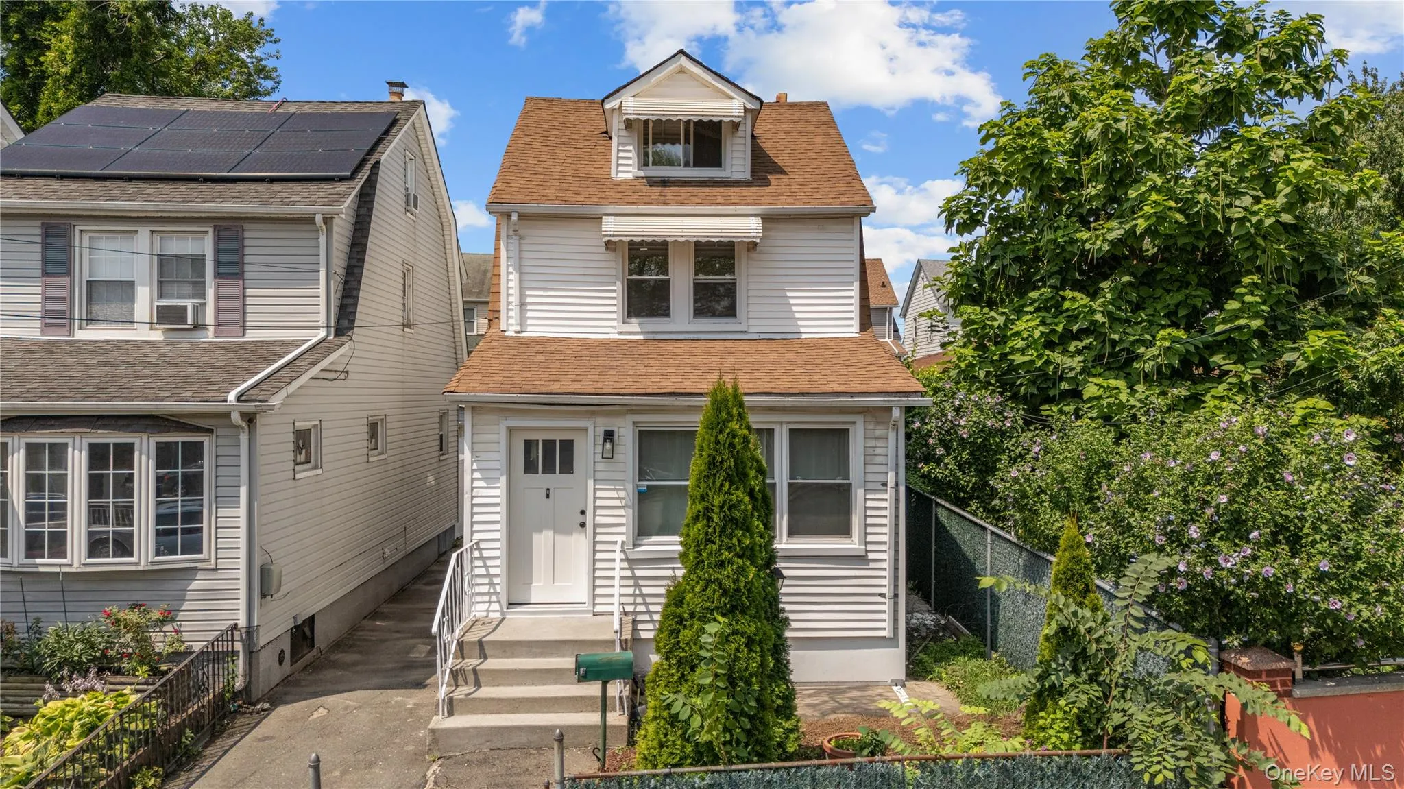 11422 212th Street, New York, NY, 4 Bedrooms Bedrooms, 7 Rooms Rooms,2 BathroomsBathrooms,Residential,For Rent,212th,0,1024052 11422 212th Street, New York, NY, 4 Bedrooms Bedrooms, 7 Rooms Rooms,2 BathroomsBathrooms,Residential,For Rent,212th,0,1024052