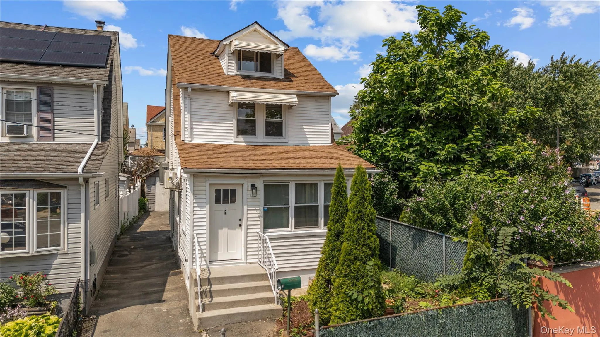 11422 212th Street, New York, NY, 4 Bedrooms Bedrooms, 7 Rooms Rooms,2 BathroomsBathrooms,Residential,For Rent,212th,0,1024052 11422 212th Street, New York, NY, 4 Bedrooms Bedrooms, 7 Rooms Rooms,2 BathroomsBathrooms,Residential,For Rent,212th,0,1024052
