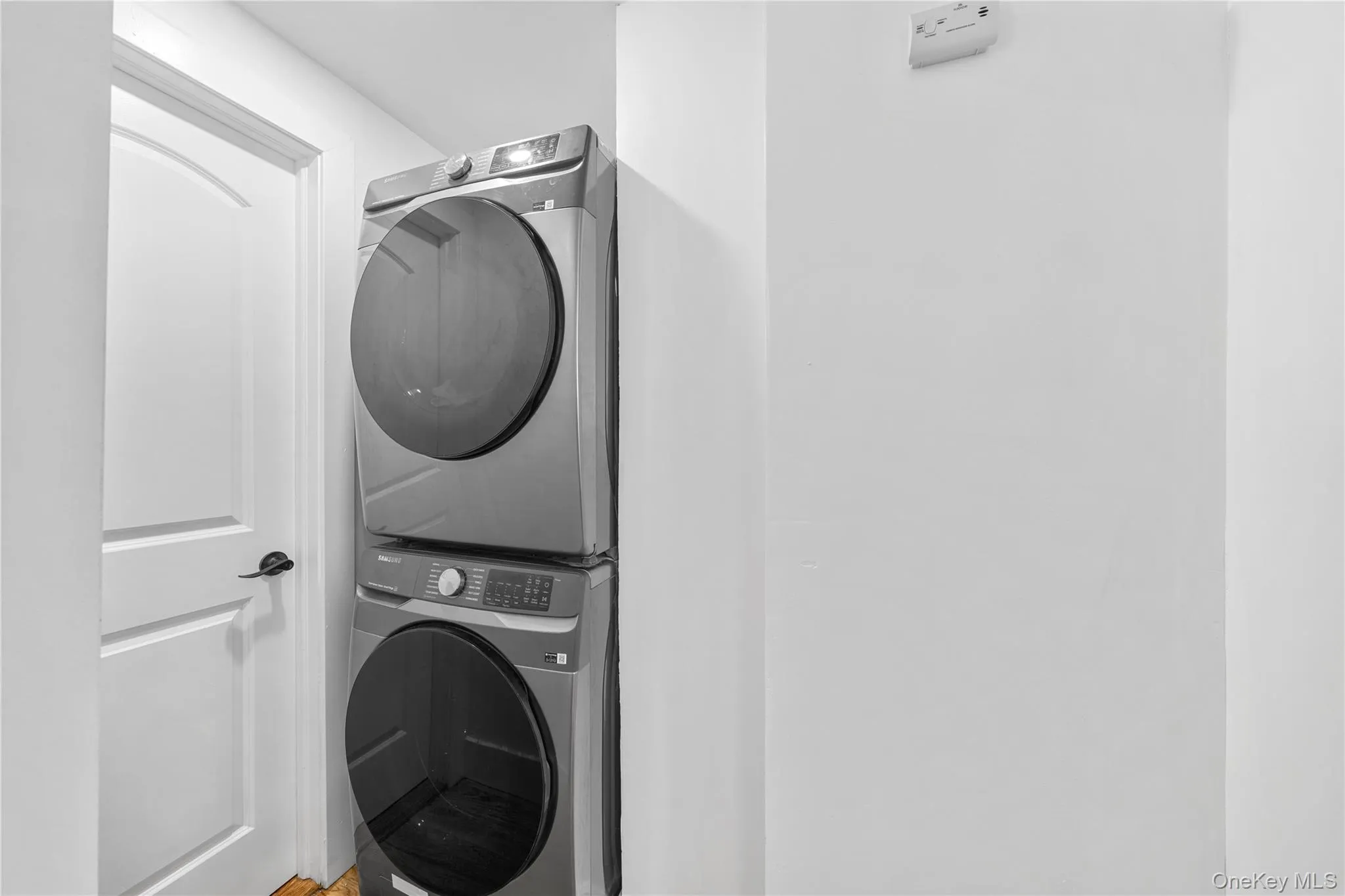 11422 212th Street, New York, NY, 4 Bedrooms Bedrooms, 7 Rooms Rooms,2 BathroomsBathrooms,Residential,For Rent,212th,0,1024052 11422 212th Street, New York, NY, 4 Bedrooms Bedrooms, 7 Rooms Rooms,2 BathroomsBathrooms,Residential,For Rent,212th,0,1024052