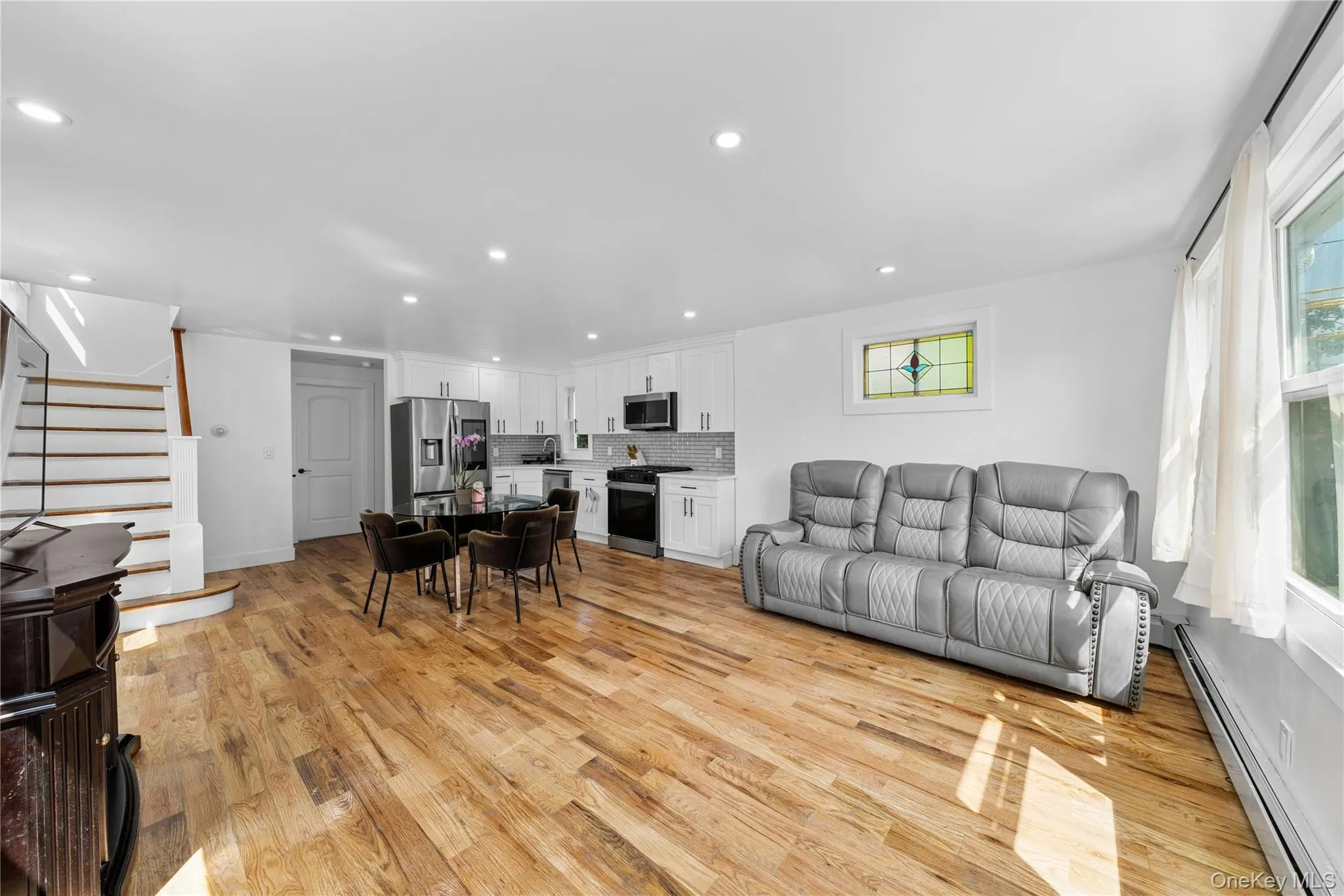 11422 212th Street, New York, NY, 4 Bedrooms Bedrooms, 7 Rooms Rooms,2 BathroomsBathrooms,Residential,For Rent,212th,0,1024052 11422 212th Street, New York, NY, 4 Bedrooms Bedrooms, 7 Rooms Rooms,2 BathroomsBathrooms,Residential,For Rent,212th,0,1024052
