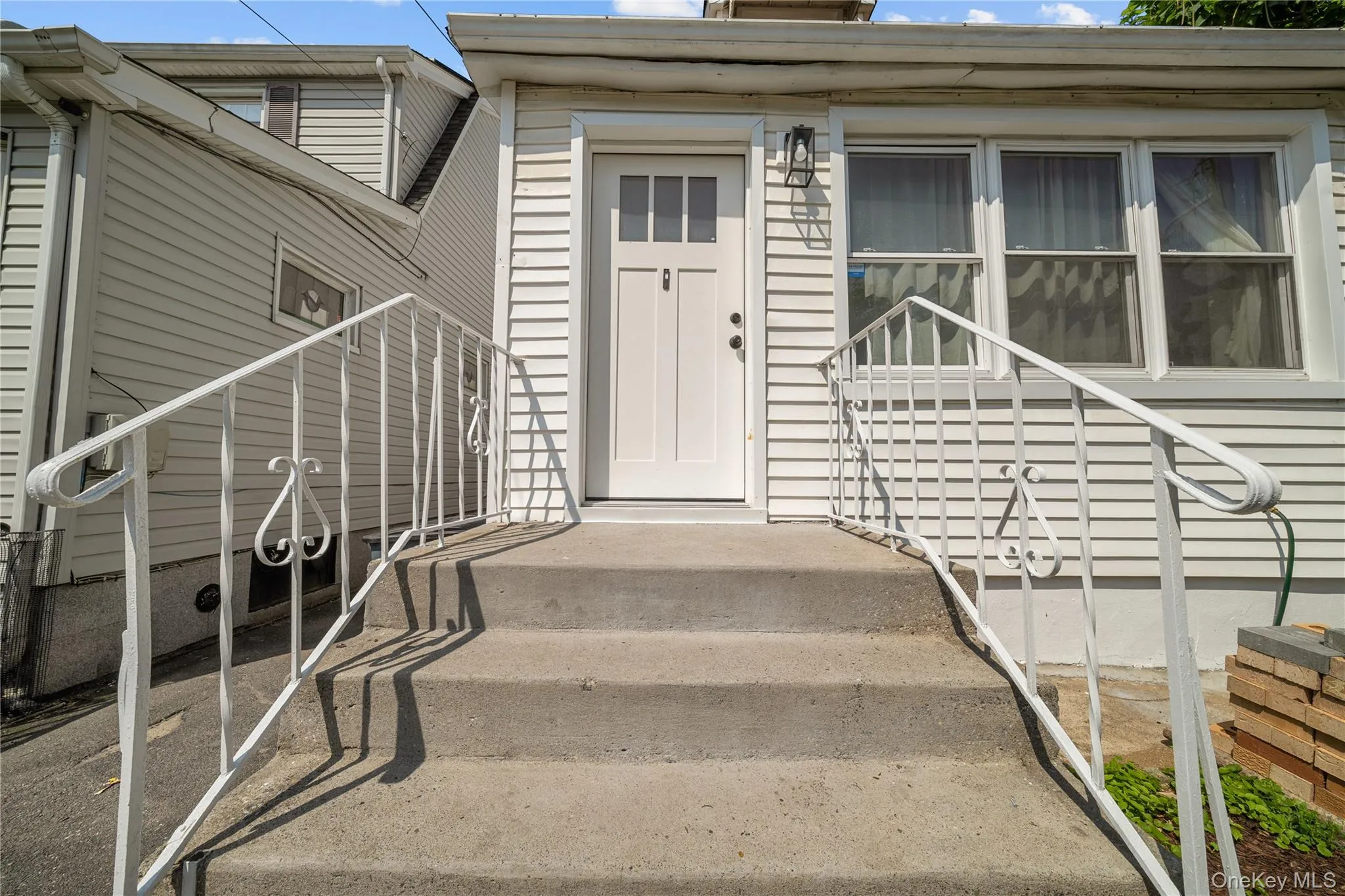 11422 212th Street, New York, NY, 4 Bedrooms Bedrooms, 7 Rooms Rooms,2 BathroomsBathrooms,Residential,For Rent,212th,0,1024052 11422 212th Street, New York, NY, 4 Bedrooms Bedrooms, 7 Rooms Rooms,2 BathroomsBathrooms,Residential,For Rent,212th,0,1024052