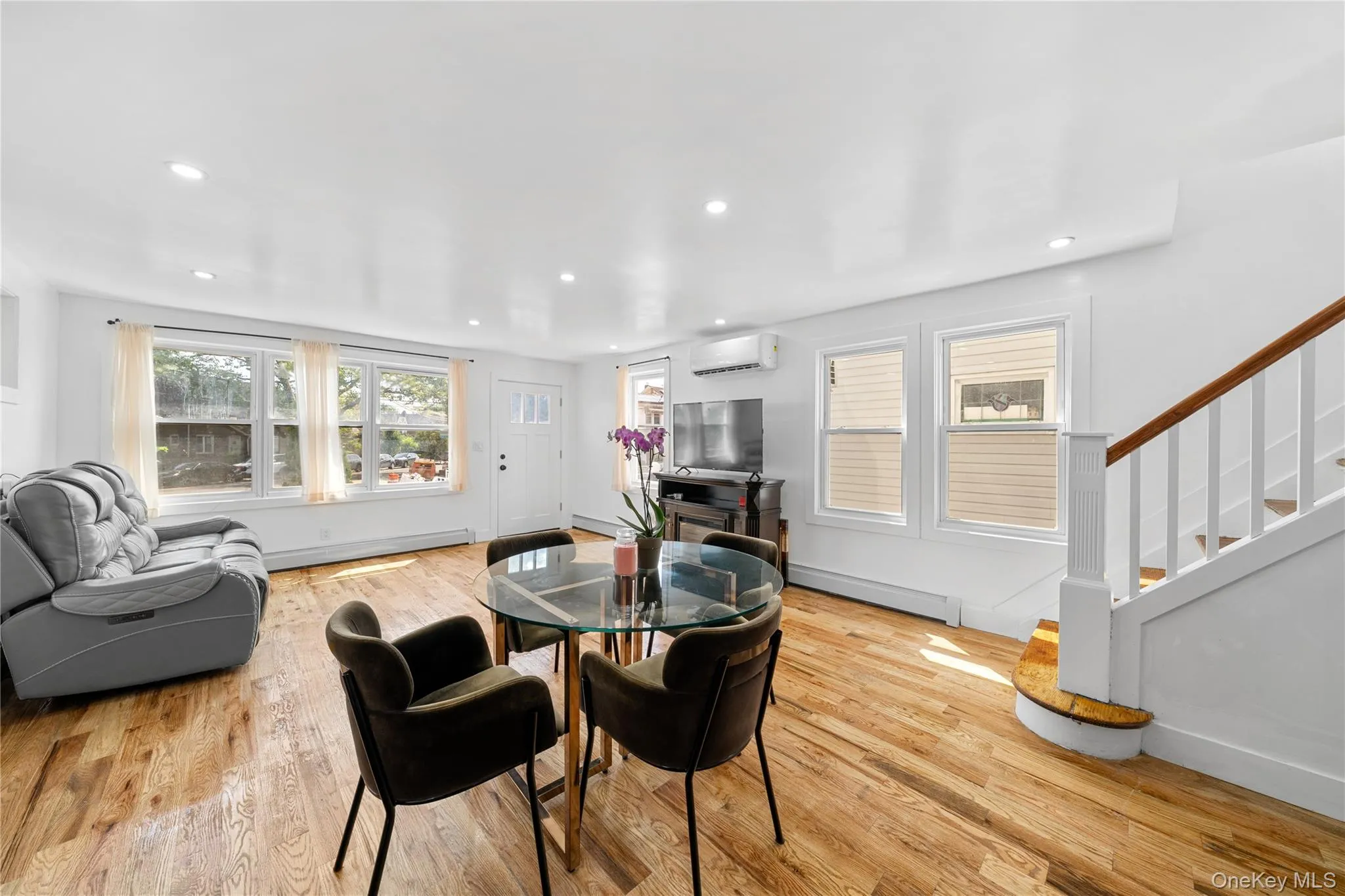 11422 212th Street, New York, NY, 4 Bedrooms Bedrooms, 7 Rooms Rooms,2 BathroomsBathrooms,Residential,For Rent,212th,0,1024052 11422 212th Street, New York, NY, 4 Bedrooms Bedrooms, 7 Rooms Rooms,2 BathroomsBathrooms,Residential,For Rent,212th,0,1024052
