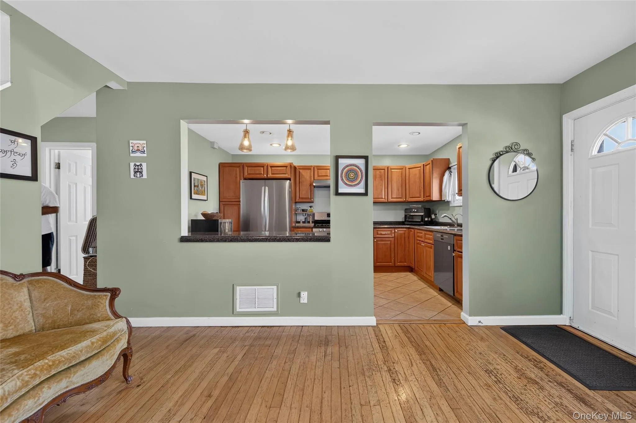 120 Bert Avenue, North Hempstead, NY, 4 Bedrooms Bedrooms, 8 Rooms Rooms,2 BathroomsBathrooms,Residential,For Rent,Bert,0,1024054 120 Bert Avenue, North Hempstead, NY, 4 Bedrooms Bedrooms, 8 Rooms Rooms,2 BathroomsBathrooms,Residential,For Rent,Bert,0,1024054