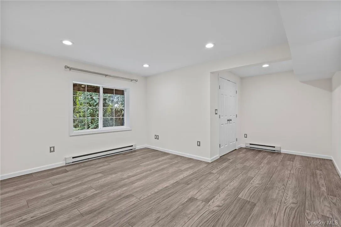 Area in front of large closet -perfect area for your desk Area in front of large closet -perfect area for your desk