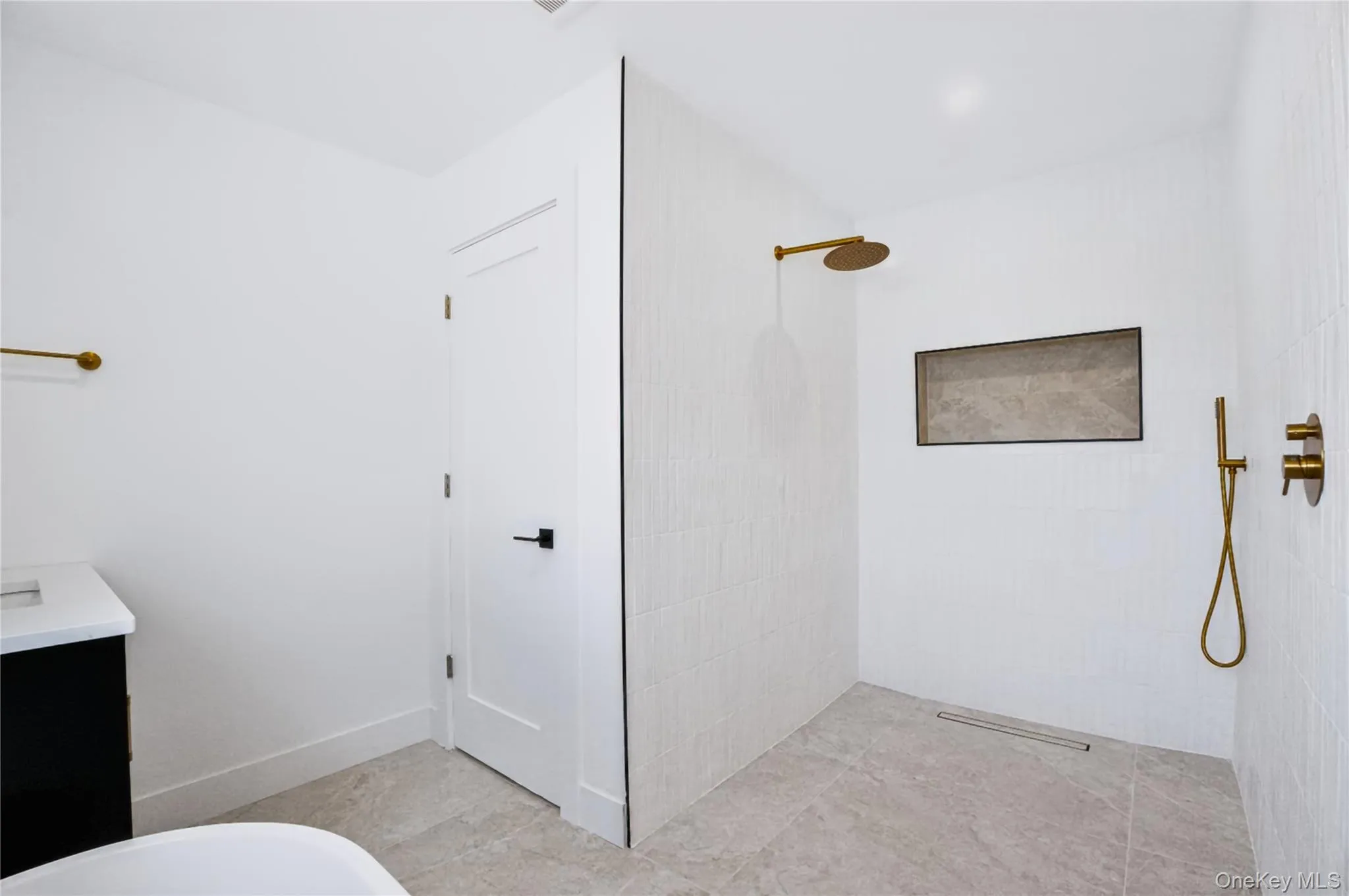 45 Glade Lane, Hempstead, NY, 5 Bedrooms Bedrooms, 8 Rooms Rooms,4 BathroomsBathrooms,Residential,For Rent,Glade,0,1024065 45 Glade Lane, Hempstead, NY, 5 Bedrooms Bedrooms, 8 Rooms Rooms,4 BathroomsBathrooms,Residential,For Rent,Glade,0,1024065