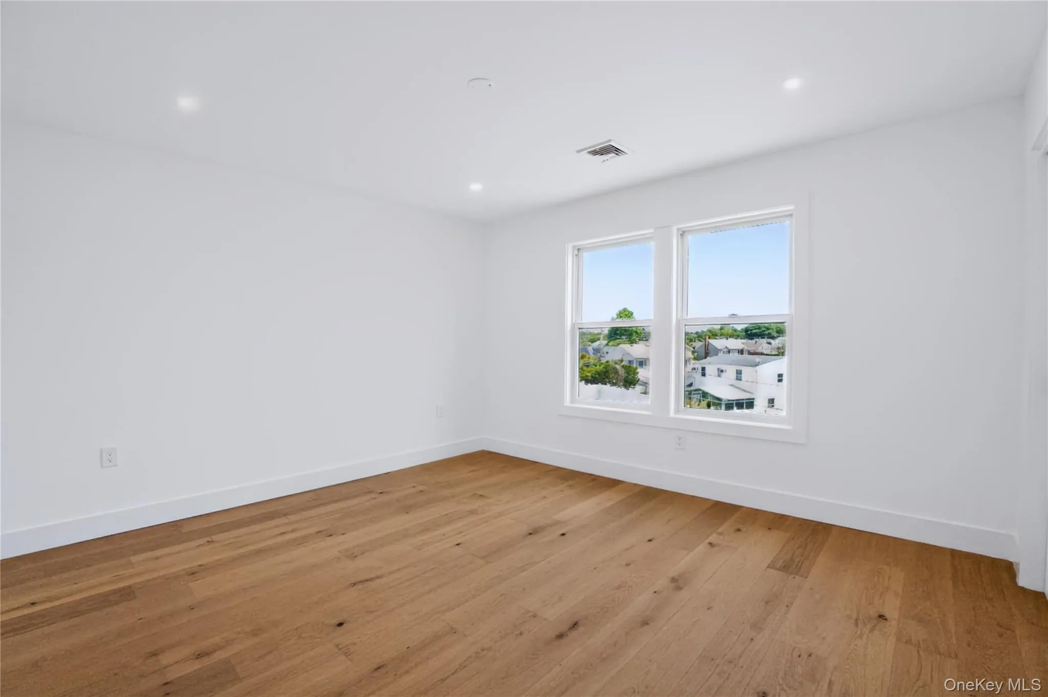 45 Glade Lane, Hempstead, NY, 5 Bedrooms Bedrooms, 8 Rooms Rooms,4 BathroomsBathrooms,Residential,For Rent,Glade,0,1024065 45 Glade Lane, Hempstead, NY, 5 Bedrooms Bedrooms, 8 Rooms Rooms,4 BathroomsBathrooms,Residential,For Rent,Glade,0,1024065