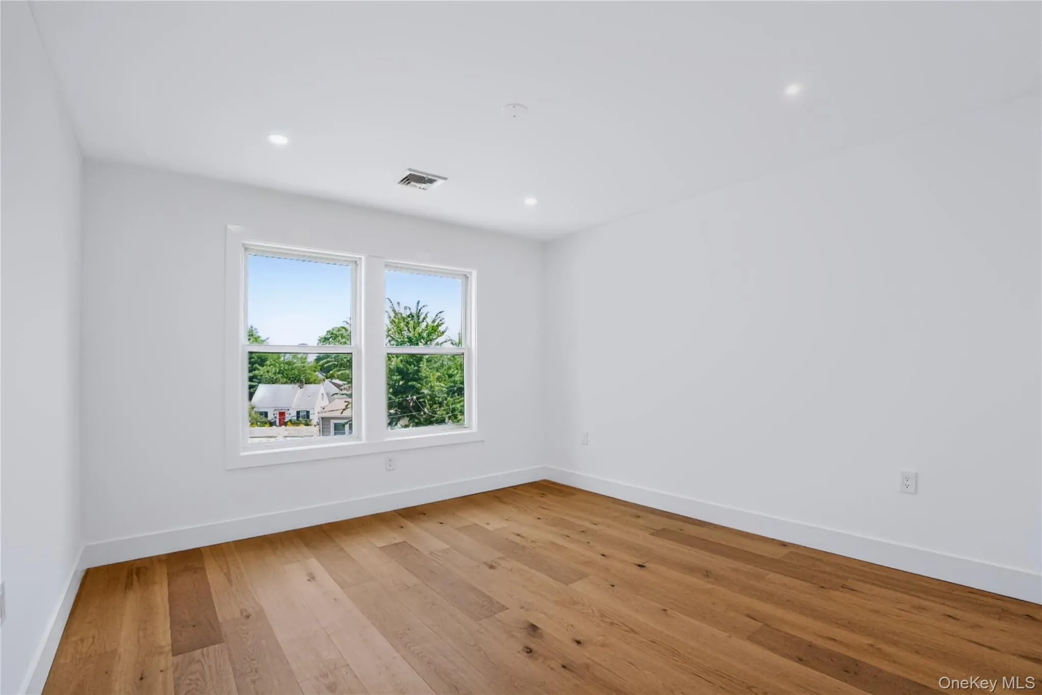 45 Glade Lane, Hempstead, NY, 5 Bedrooms Bedrooms, 8 Rooms Rooms,4 BathroomsBathrooms,Residential,For Rent,Glade,0,1024065 45 Glade Lane, Hempstead, NY, 5 Bedrooms Bedrooms, 8 Rooms Rooms,4 BathroomsBathrooms,Residential,For Rent,Glade,0,1024065