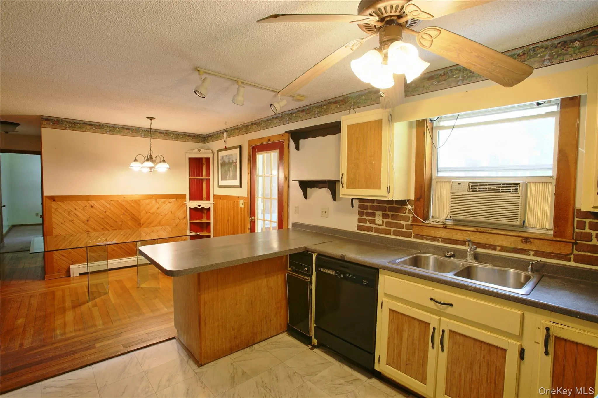 16 Elizabeth Drive, Red Hook, NY, 4 Bedrooms Bedrooms, 7 Rooms Rooms,2 BathroomsBathrooms,Residential,For Rent,Elizabeth,0,1024067 16 Elizabeth Drive, Red Hook, NY, 4 Bedrooms Bedrooms, 7 Rooms Rooms,2 BathroomsBathrooms,Residential,For Rent,Elizabeth,0,1024067