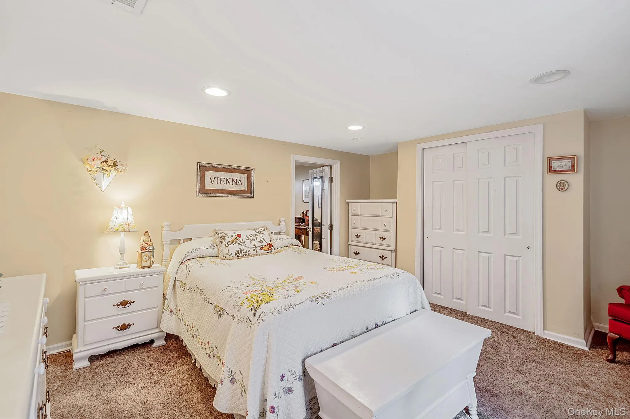 31 Sarah Drive, Brookhaven, NY, 3 Bedrooms Bedrooms, 6 Rooms Rooms,2 BathroomsBathrooms,Residential,For Rent,Sarah,0,1024068 31 Sarah Drive, Brookhaven, NY, 3 Bedrooms Bedrooms, 6 Rooms Rooms,2 BathroomsBathrooms,Residential,For Rent,Sarah,0,1024068