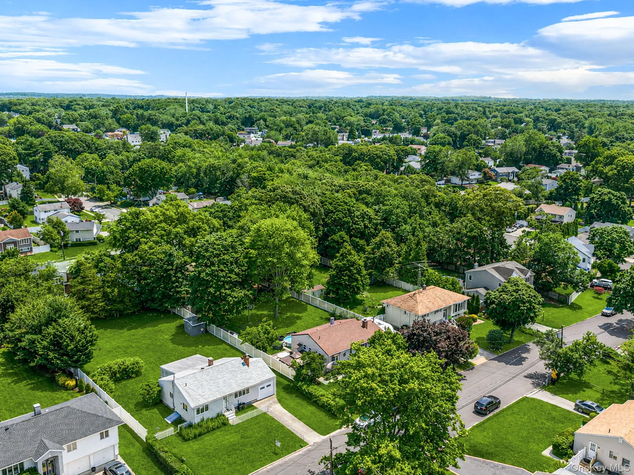 31 Sarah Drive, Brookhaven, NY, 3 Bedrooms Bedrooms, 6 Rooms Rooms,2 BathroomsBathrooms,Residential,For Rent,Sarah,0,1024068 31 Sarah Drive, Brookhaven, NY, 3 Bedrooms Bedrooms, 6 Rooms Rooms,2 BathroomsBathrooms,Residential,For Rent,Sarah,0,1024068