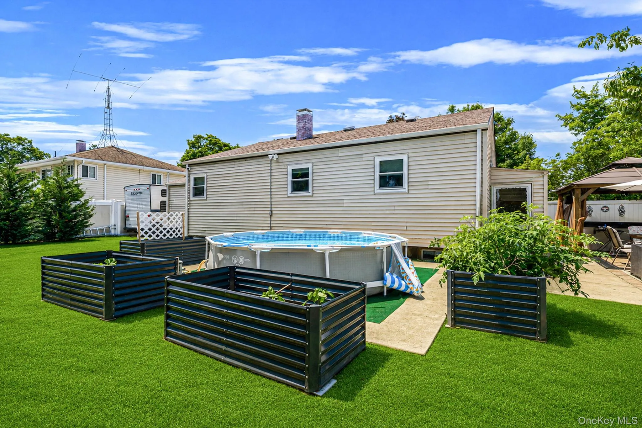 31 Sarah Drive, Brookhaven, NY, 3 Bedrooms Bedrooms, 6 Rooms Rooms,2 BathroomsBathrooms,Residential,For Rent,Sarah,0,1024068 31 Sarah Drive, Brookhaven, NY, 3 Bedrooms Bedrooms, 6 Rooms Rooms,2 BathroomsBathrooms,Residential,For Rent,Sarah,0,1024068