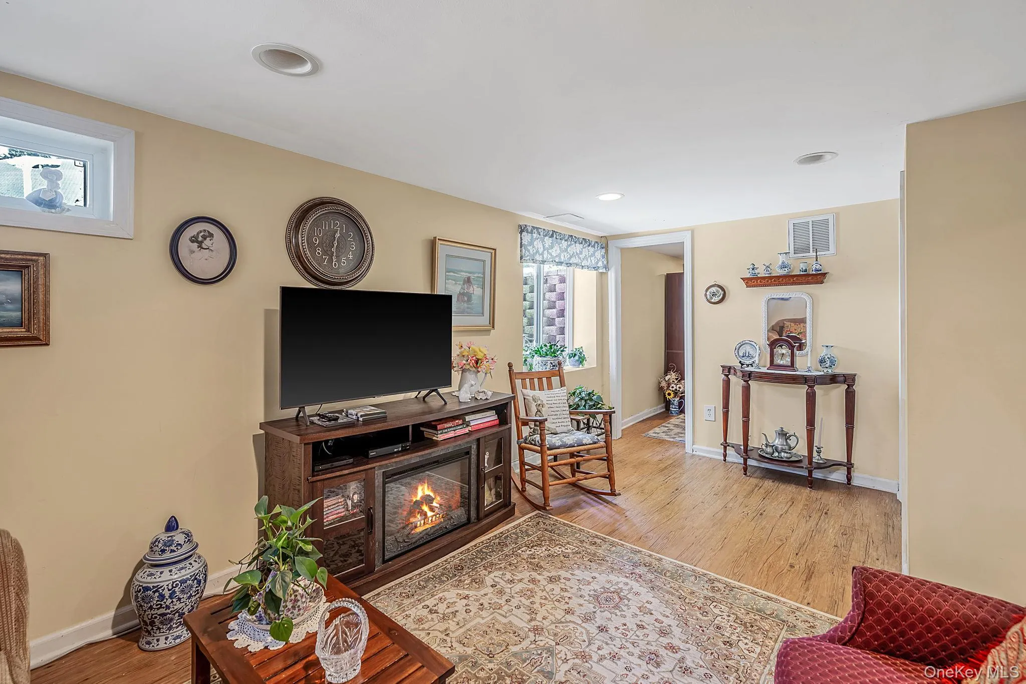 31 Sarah Drive, Brookhaven, NY, 3 Bedrooms Bedrooms, 6 Rooms Rooms,2 BathroomsBathrooms,Residential,For Rent,Sarah,0,1024068 31 Sarah Drive, Brookhaven, NY, 3 Bedrooms Bedrooms, 6 Rooms Rooms,2 BathroomsBathrooms,Residential,For Rent,Sarah,0,1024068
