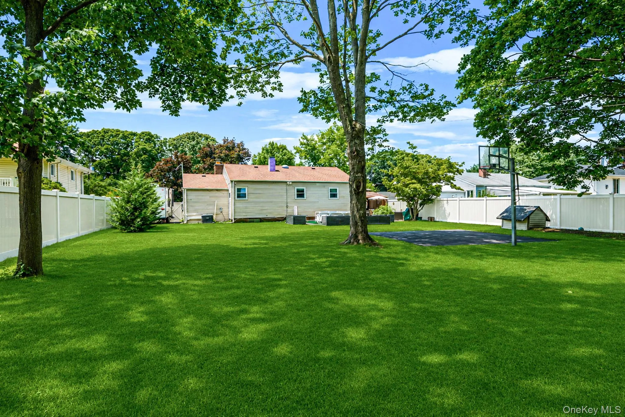 31 Sarah Drive, Brookhaven, NY, 3 Bedrooms Bedrooms, 6 Rooms Rooms,2 BathroomsBathrooms,Residential,For Rent,Sarah,0,1024068 31 Sarah Drive, Brookhaven, NY, 3 Bedrooms Bedrooms, 6 Rooms Rooms,2 BathroomsBathrooms,Residential,For Rent,Sarah,0,1024068