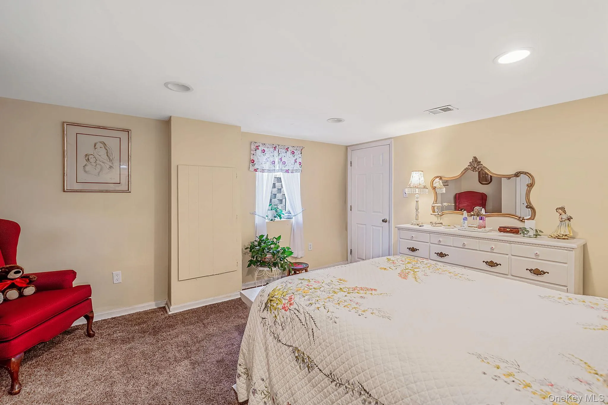 31 Sarah Drive, Brookhaven, NY, 3 Bedrooms Bedrooms, 6 Rooms Rooms,2 BathroomsBathrooms,Residential,For Rent,Sarah,0,1024068 31 Sarah Drive, Brookhaven, NY, 3 Bedrooms Bedrooms, 6 Rooms Rooms,2 BathroomsBathrooms,Residential,For Rent,Sarah,0,1024068