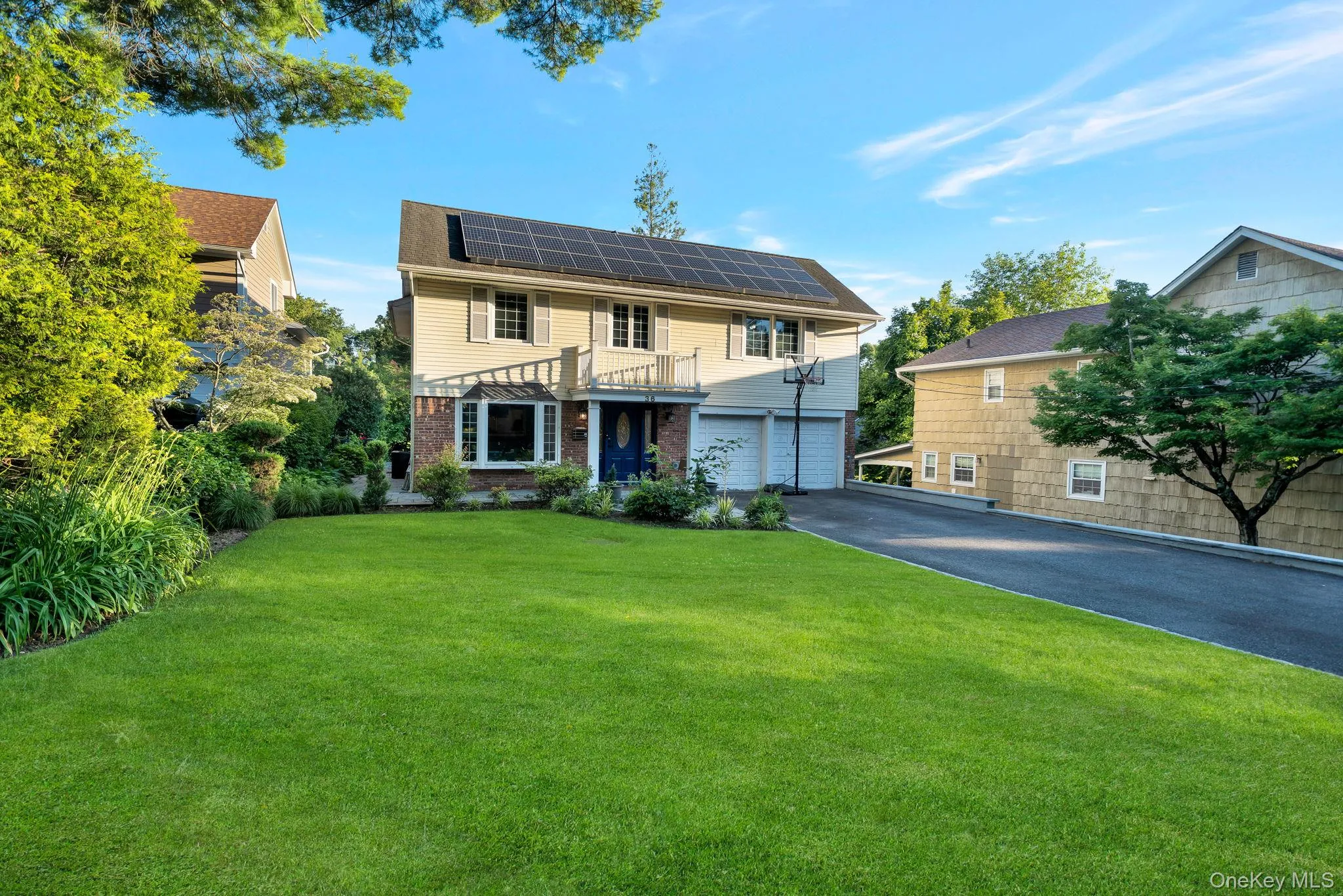 36 Combes Drive, North Hempstead, NY, 4 Bedrooms Bedrooms, 8 Rooms Rooms,2 BathroomsBathrooms,Residential,For Rent,Combes,0,1024069 36 Combes Drive, North Hempstead, NY, 4 Bedrooms Bedrooms, 8 Rooms Rooms,2 BathroomsBathrooms,Residential,For Rent,Combes,0,1024069