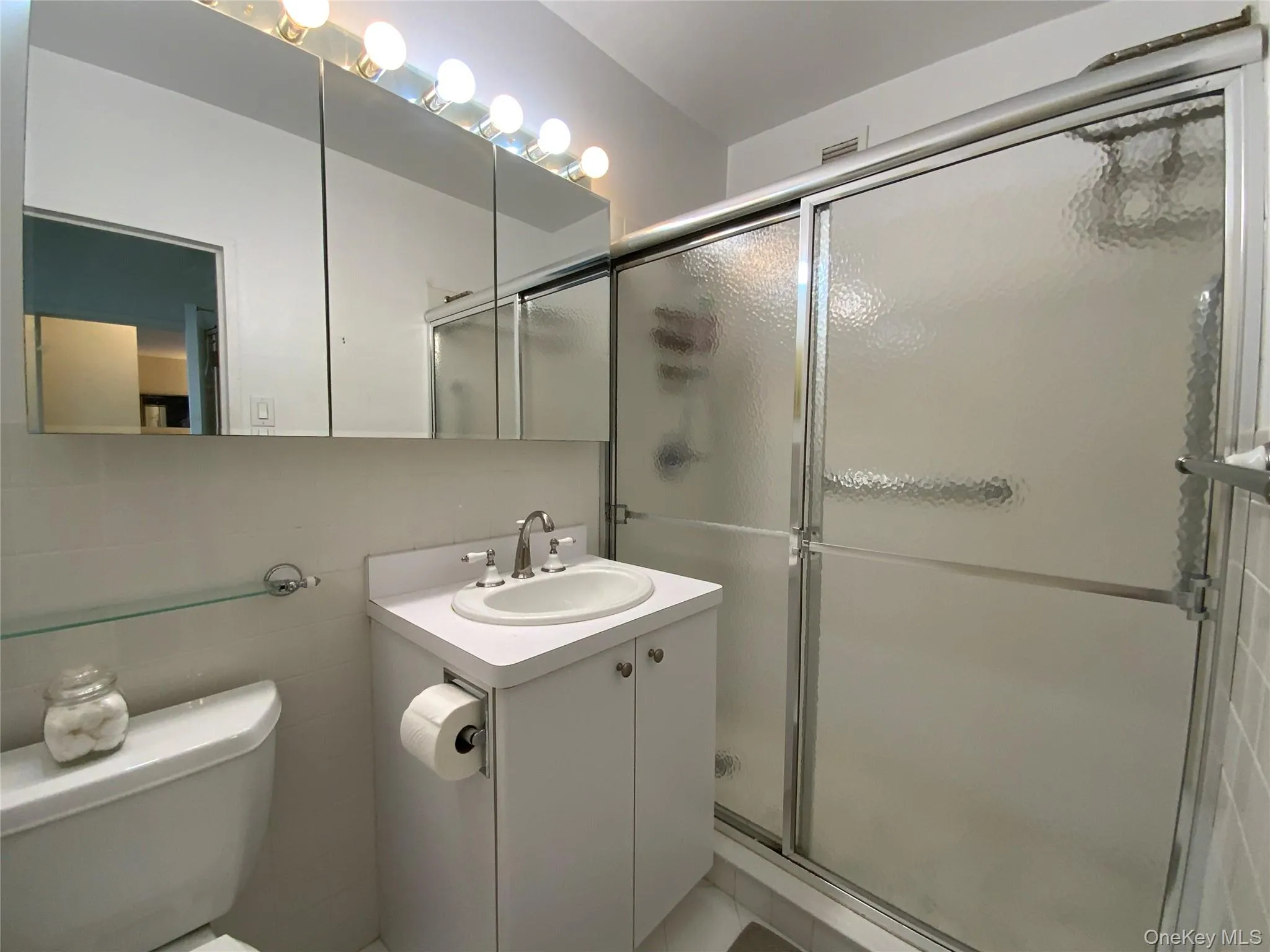 27010 Grand Central Parkway, New York, NY, 1 Bedroom Bedrooms, 6 Rooms Rooms,1 BathroomBathrooms,Residential,For Rent,Grand Central,0,1024070 27010 Grand Central Parkway, New York, NY, 1 Bedroom Bedrooms, 6 Rooms Rooms,1 BathroomBathrooms,Residential,For Rent,Grand Central,0,1024070