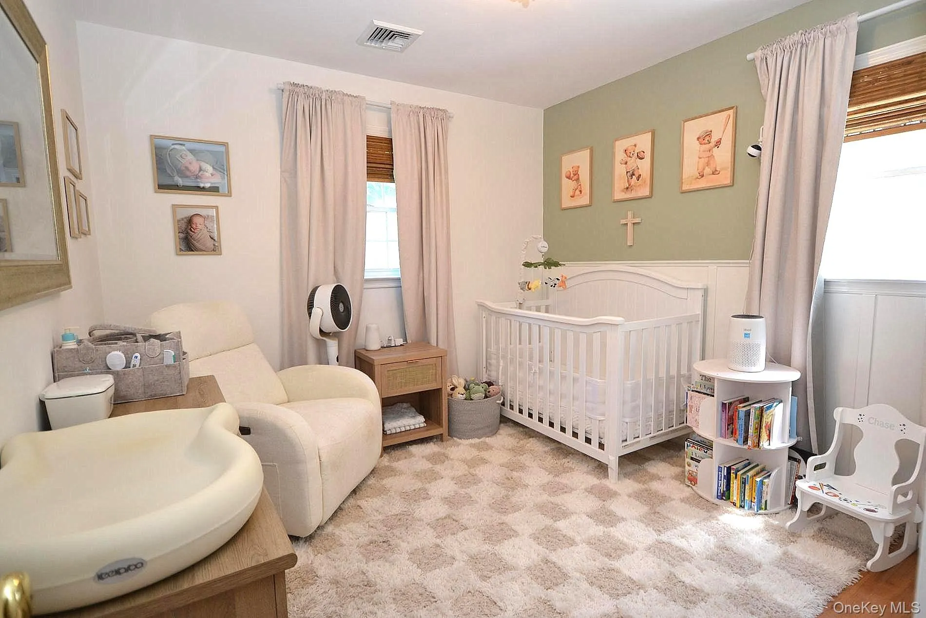 190 Pine Neck Avenue, Brookhaven, NY, 4 Bedrooms Bedrooms, 8 Rooms Rooms,1 BathroomBathrooms,Residential,For Rent,Pine Neck,0,1024074 190 Pine Neck Avenue, Brookhaven, NY, 4 Bedrooms Bedrooms, 8 Rooms Rooms,1 BathroomBathrooms,Residential,For Rent,Pine Neck,0,1024074