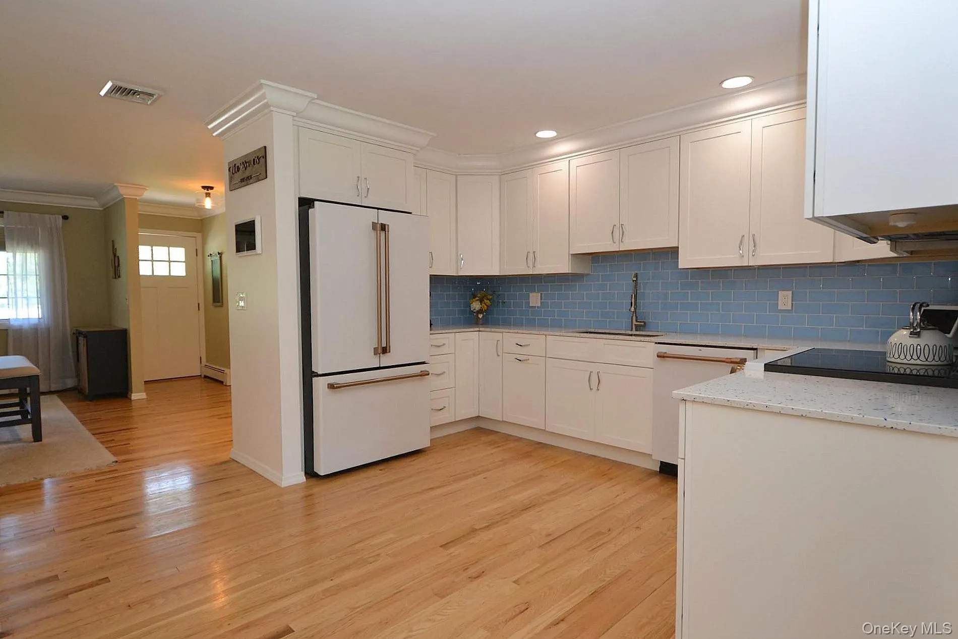 190 Pine Neck Avenue, Brookhaven, NY, 4 Bedrooms Bedrooms, 8 Rooms Rooms,1 BathroomBathrooms,Residential,For Rent,Pine Neck,0,1024074 190 Pine Neck Avenue, Brookhaven, NY, 4 Bedrooms Bedrooms, 8 Rooms Rooms,1 BathroomBathrooms,Residential,For Rent,Pine Neck,0,1024074