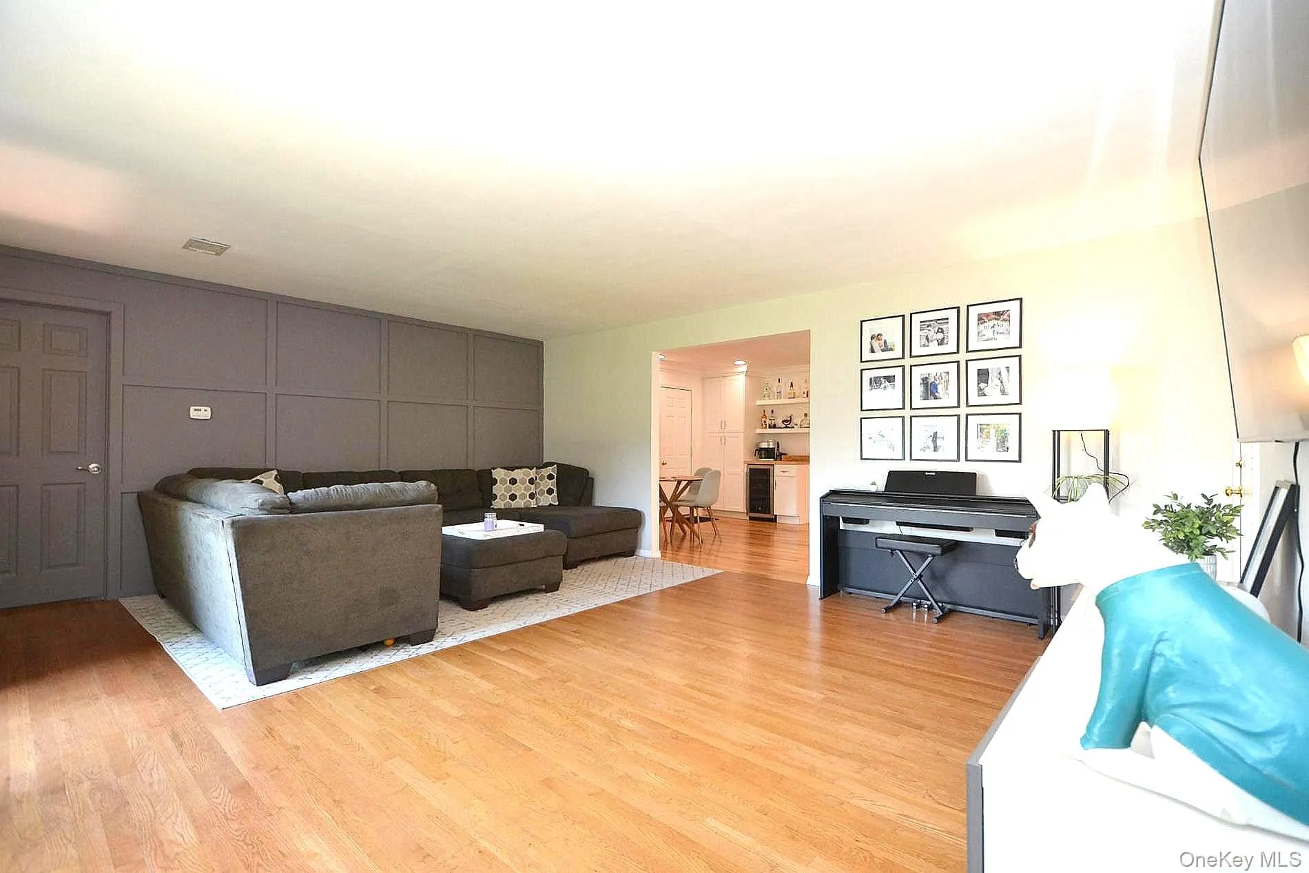 190 Pine Neck Avenue, Brookhaven, NY, 4 Bedrooms Bedrooms, 8 Rooms Rooms,1 BathroomBathrooms,Residential,For Rent,Pine Neck,0,1024074 190 Pine Neck Avenue, Brookhaven, NY, 4 Bedrooms Bedrooms, 8 Rooms Rooms,1 BathroomBathrooms,Residential,For Rent,Pine Neck,0,1024074