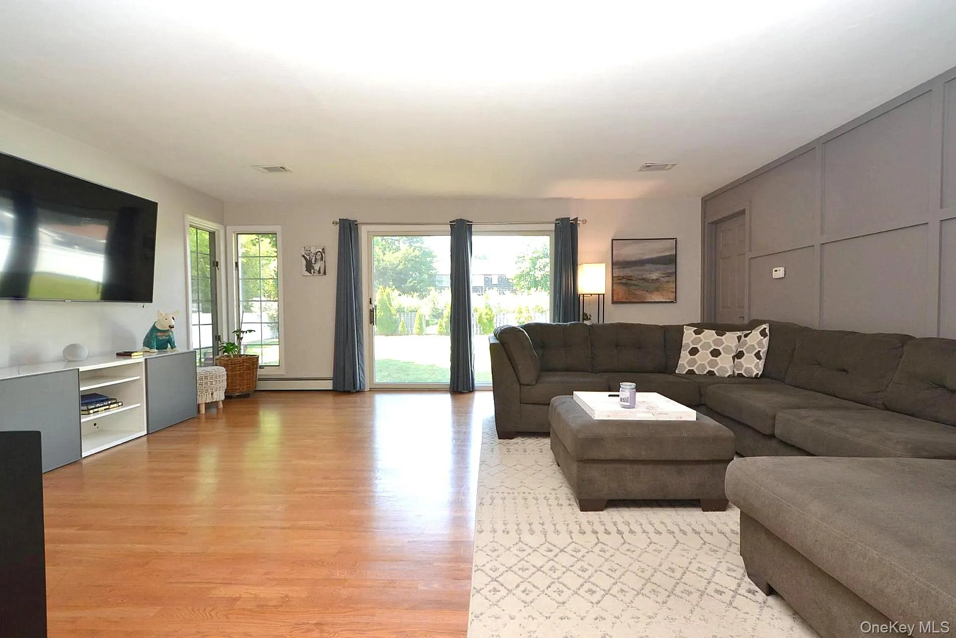 190 Pine Neck Avenue, Brookhaven, NY, 4 Bedrooms Bedrooms, 8 Rooms Rooms,1 BathroomBathrooms,Residential,For Rent,Pine Neck,0,1024074 190 Pine Neck Avenue, Brookhaven, NY, 4 Bedrooms Bedrooms, 8 Rooms Rooms,1 BathroomBathrooms,Residential,For Rent,Pine Neck,0,1024074
