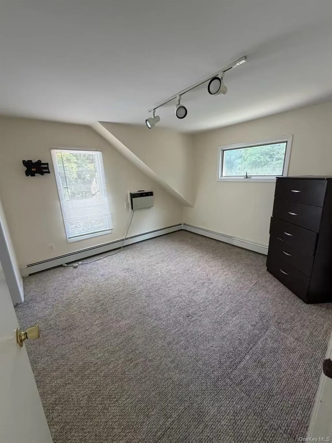 425 Old Town Road, Brookhaven, NY, 2 Bedrooms Bedrooms, 6 Rooms Rooms,2 BathroomsBathrooms,Residential Lease,For Rent,Old Town,0,1024076 425 Old Town Road, Brookhaven, NY, 2 Bedrooms Bedrooms, 6 Rooms Rooms,2 BathroomsBathrooms,Residential Lease,For Rent,Old Town,0,1024076