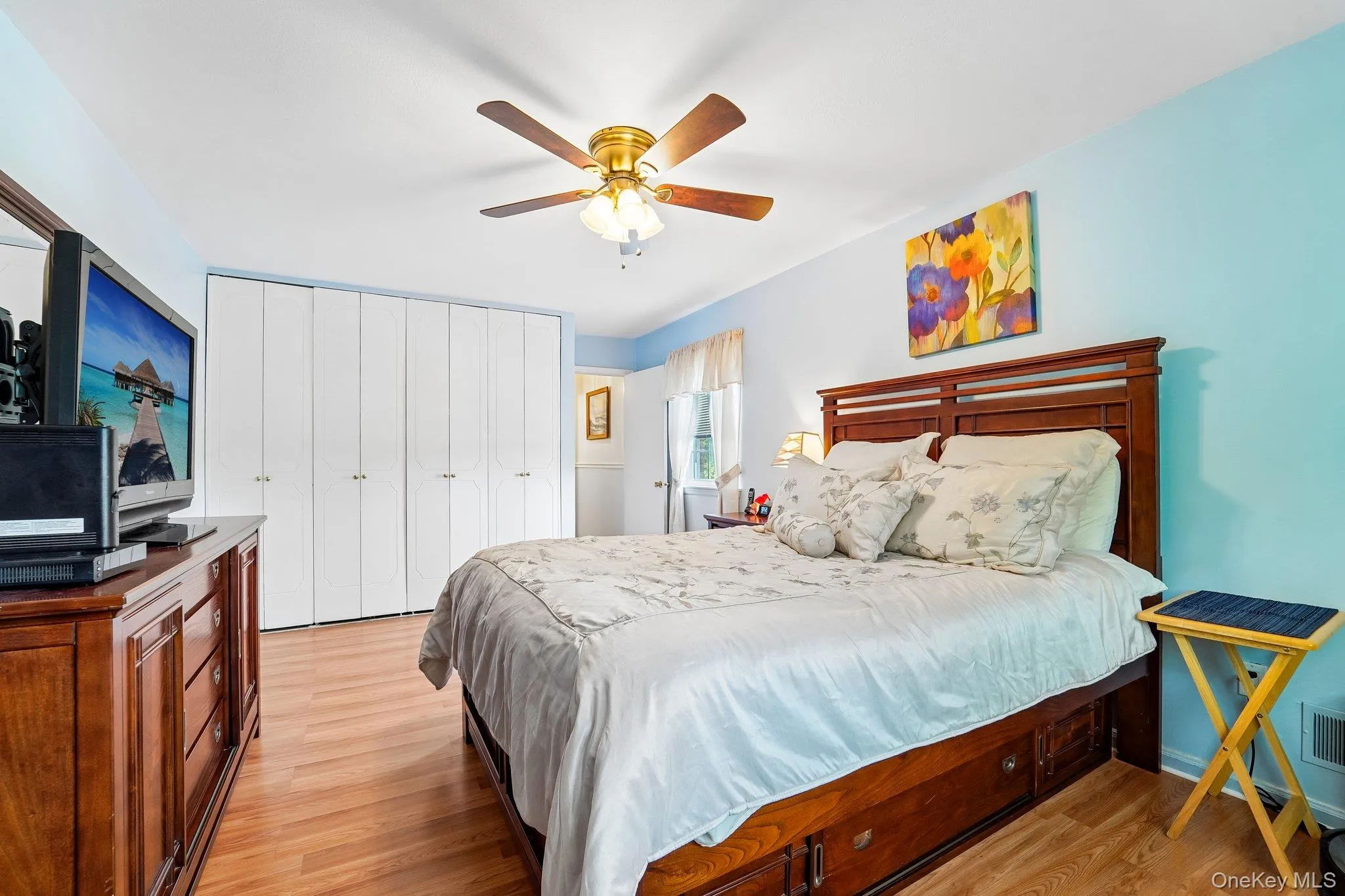 Incredible closet space. Incredible closet space.
