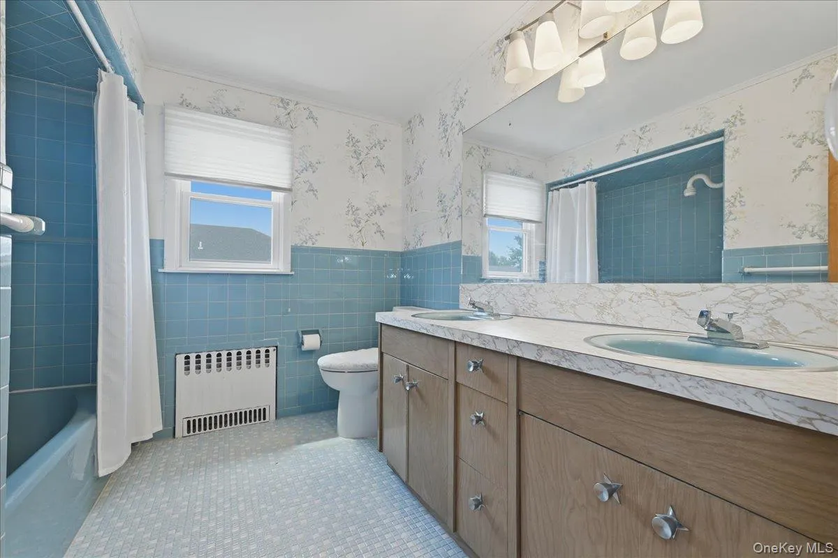 672 Westbury Avenue, North Hempstead, NY, 4 Bedrooms Bedrooms, 8 Rooms Rooms,2 BathroomsBathrooms,Residential,For Rent,Westbury,0,1024082 672 Westbury Avenue, North Hempstead, NY, 4 Bedrooms Bedrooms, 8 Rooms Rooms,2 BathroomsBathrooms,Residential,For Rent,Westbury,0,1024082