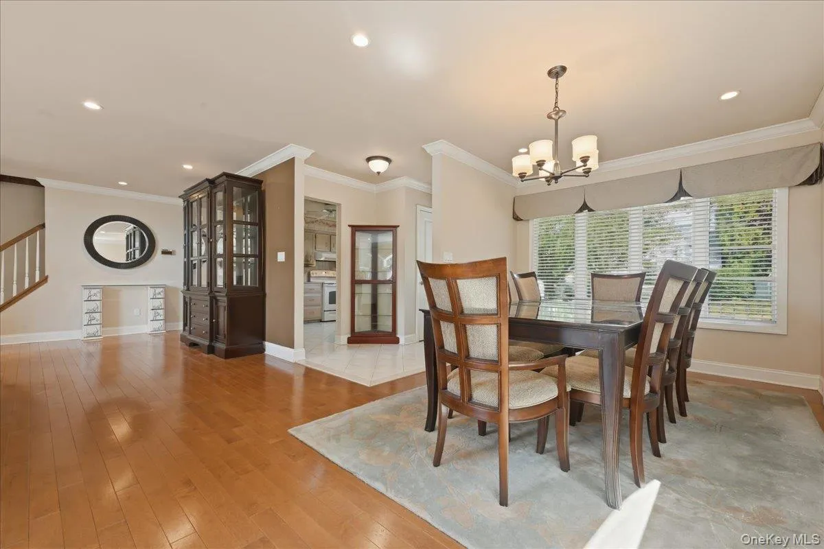 672 Westbury Avenue, North Hempstead, NY, 4 Bedrooms Bedrooms, 8 Rooms Rooms,2 BathroomsBathrooms,Residential,For Rent,Westbury,0,1024082 672 Westbury Avenue, North Hempstead, NY, 4 Bedrooms Bedrooms, 8 Rooms Rooms,2 BathroomsBathrooms,Residential,For Rent,Westbury,0,1024082