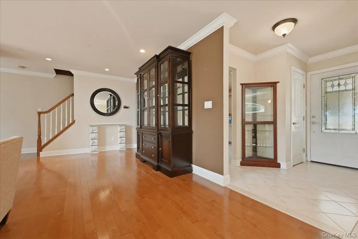 672 Westbury Avenue, North Hempstead, NY, 4 Bedrooms Bedrooms, 8 Rooms Rooms,2 BathroomsBathrooms,Residential,For Rent,Westbury,0,1024082 672 Westbury Avenue, North Hempstead, NY, 4 Bedrooms Bedrooms, 8 Rooms Rooms,2 BathroomsBathrooms,Residential,For Rent,Westbury,0,1024082