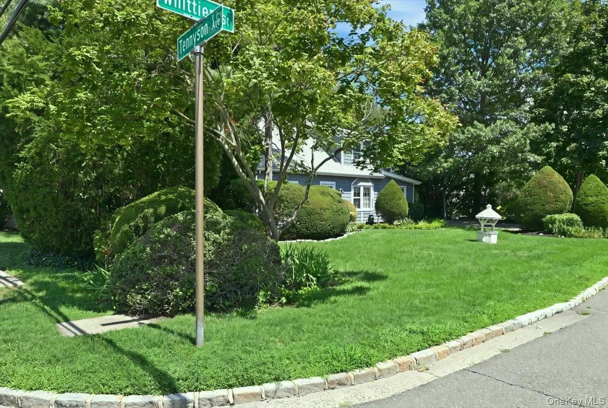635 Whittier Street, Hempstead, NY, 3 Bedrooms Bedrooms, 7 Rooms Rooms,2 BathroomsBathrooms,Residential,For Rent,Whittier,0,1024083 635 Whittier Street, Hempstead, NY, 3 Bedrooms Bedrooms, 7 Rooms Rooms,2 BathroomsBathrooms,Residential,For Rent,Whittier,0,1024083