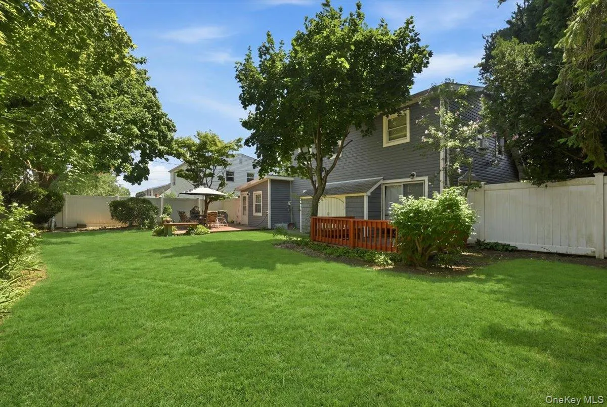 635 Whittier Street, Hempstead, NY, 3 Bedrooms Bedrooms, 7 Rooms Rooms,2 BathroomsBathrooms,Residential,For Rent,Whittier,0,1024083 635 Whittier Street, Hempstead, NY, 3 Bedrooms Bedrooms, 7 Rooms Rooms,2 BathroomsBathrooms,Residential,For Rent,Whittier,0,1024083