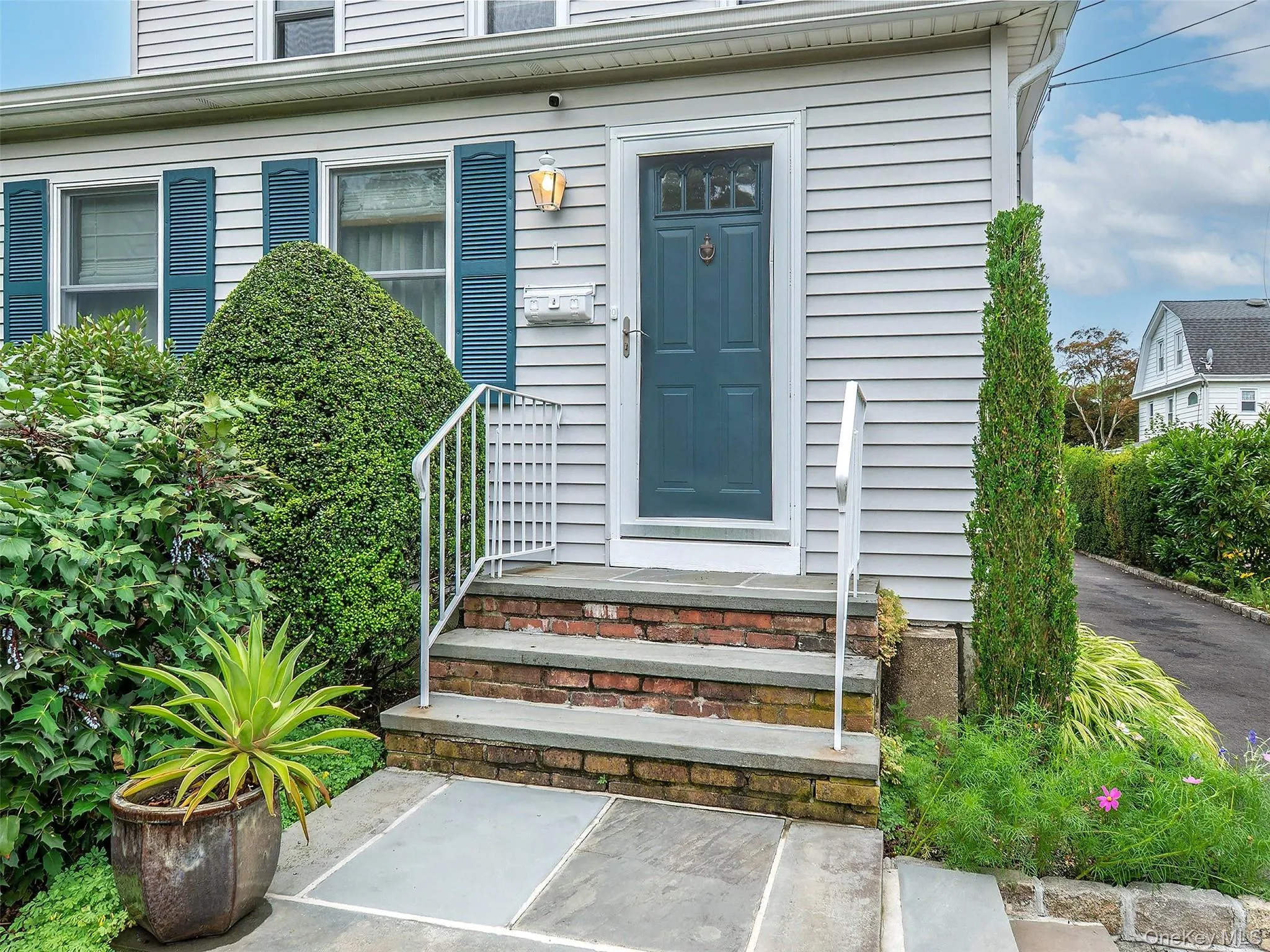 1 Raymond Street, Glen Cove, NY, 4 Bedrooms Bedrooms, 8 Rooms Rooms,3 BathroomsBathrooms,Residential,For Rent,Raymond,0,1024085 1 Raymond Street, Glen Cove, NY, 4 Bedrooms Bedrooms, 8 Rooms Rooms,3 BathroomsBathrooms,Residential,For Rent,Raymond,0,1024085
