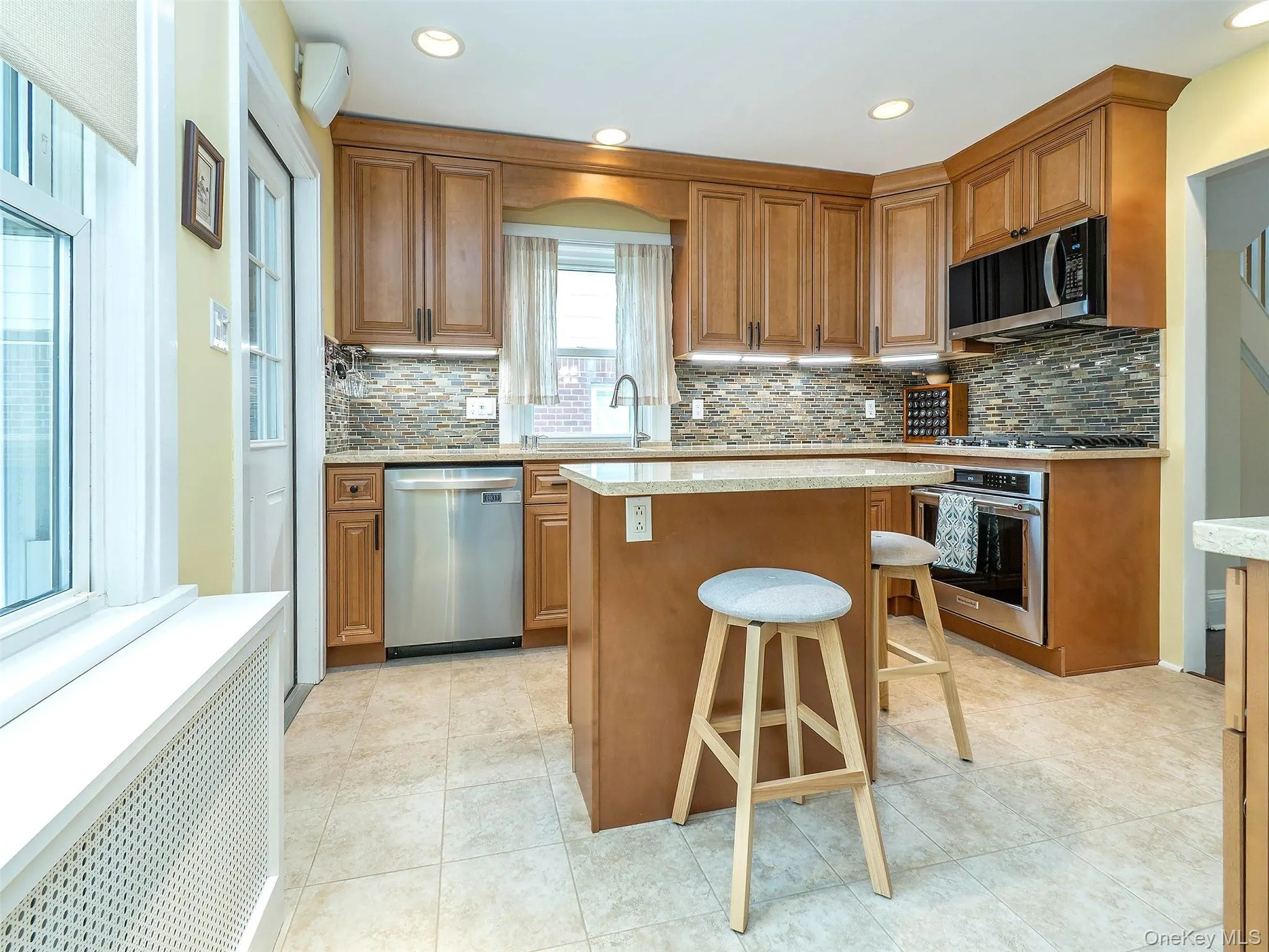 1 Raymond Street, Glen Cove, NY, 4 Bedrooms Bedrooms, 8 Rooms Rooms,3 BathroomsBathrooms,Residential,For Rent,Raymond,0,1024085 1 Raymond Street, Glen Cove, NY, 4 Bedrooms Bedrooms, 8 Rooms Rooms,3 BathroomsBathrooms,Residential,For Rent,Raymond,0,1024085