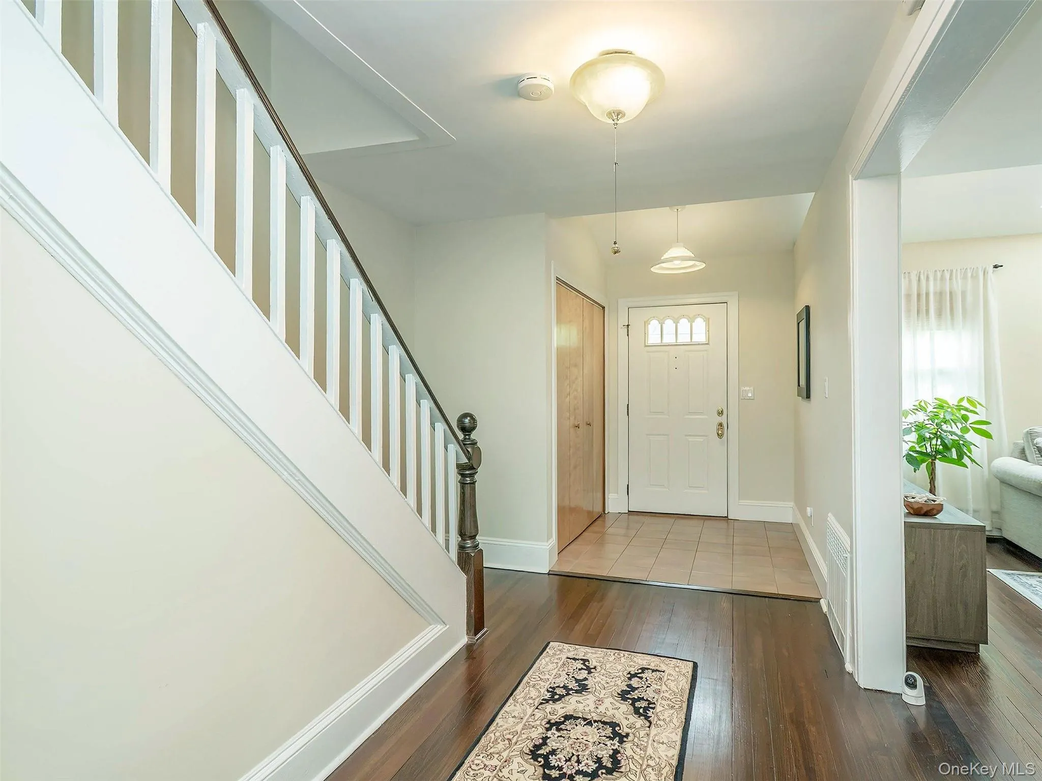 1 Raymond Street, Glen Cove, NY, 4 Bedrooms Bedrooms, 8 Rooms Rooms,3 BathroomsBathrooms,Residential,For Rent,Raymond,0,1024085 1 Raymond Street, Glen Cove, NY, 4 Bedrooms Bedrooms, 8 Rooms Rooms,3 BathroomsBathrooms,Residential,For Rent,Raymond,0,1024085