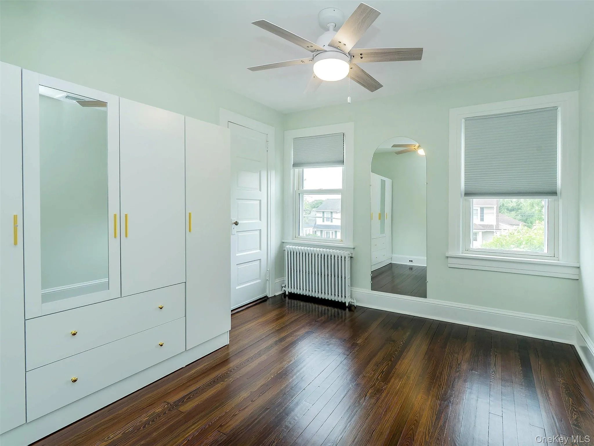 1 Raymond Street, Glen Cove, NY, 4 Bedrooms Bedrooms, 8 Rooms Rooms,3 BathroomsBathrooms,Residential,For Rent,Raymond,0,1024085 1 Raymond Street, Glen Cove, NY, 4 Bedrooms Bedrooms, 8 Rooms Rooms,3 BathroomsBathrooms,Residential,For Rent,Raymond,0,1024085