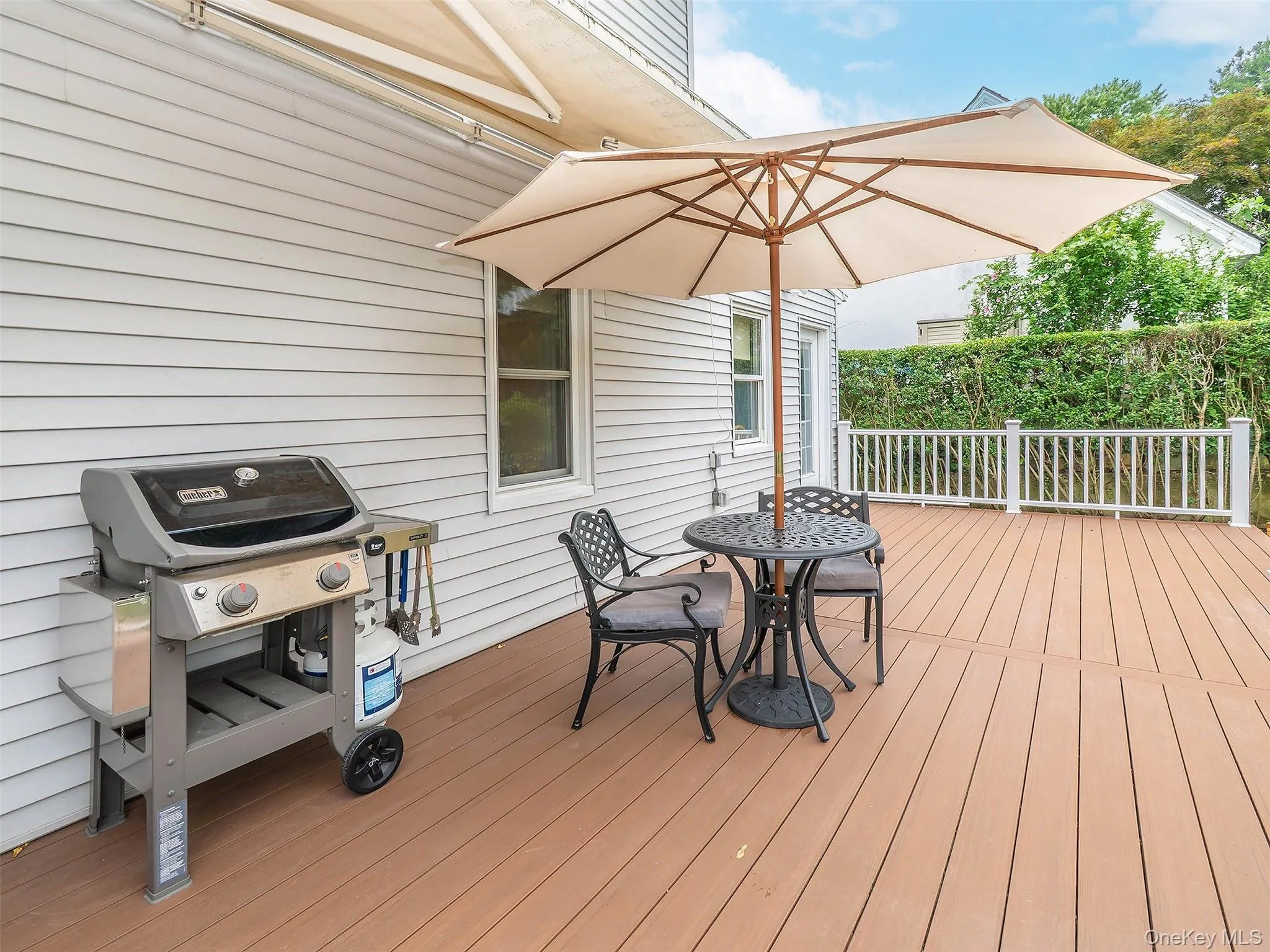 1 Raymond Street, Glen Cove, NY, 4 Bedrooms Bedrooms, 8 Rooms Rooms,3 BathroomsBathrooms,Residential,For Rent,Raymond,0,1024085 1 Raymond Street, Glen Cove, NY, 4 Bedrooms Bedrooms, 8 Rooms Rooms,3 BathroomsBathrooms,Residential,For Rent,Raymond,0,1024085