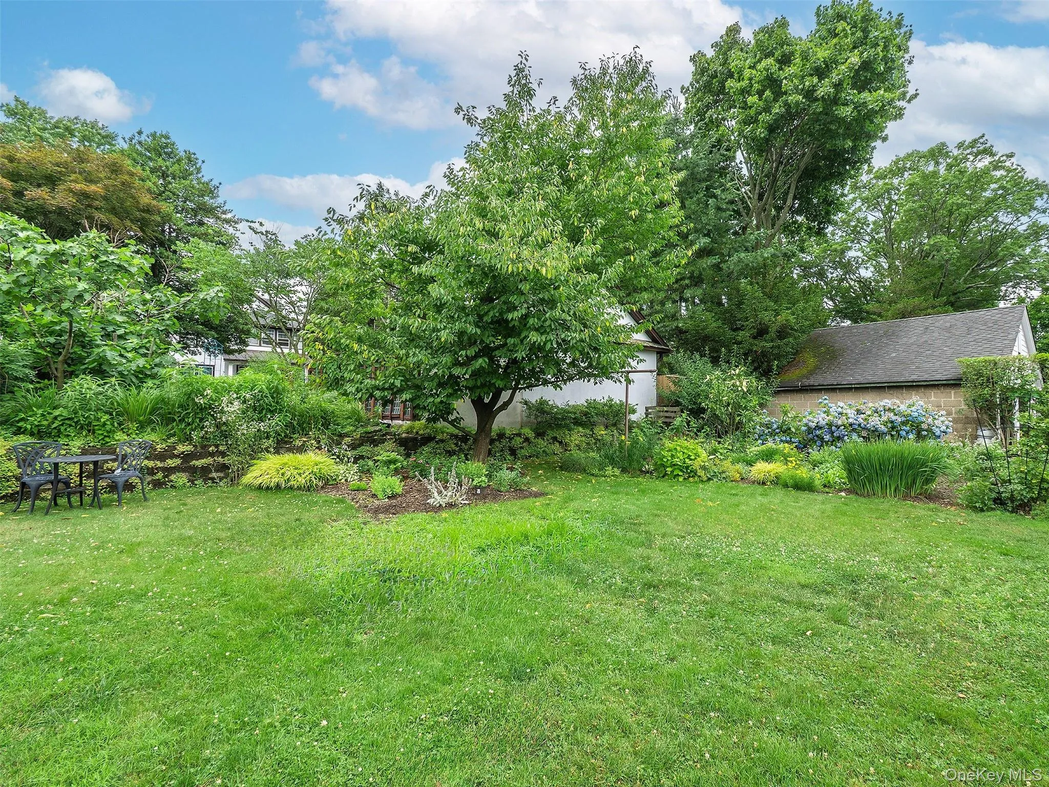 1 Raymond Street, Glen Cove, NY, 4 Bedrooms Bedrooms, 8 Rooms Rooms,3 BathroomsBathrooms,Residential,For Rent,Raymond,0,1024085 1 Raymond Street, Glen Cove, NY, 4 Bedrooms Bedrooms, 8 Rooms Rooms,3 BathroomsBathrooms,Residential,For Rent,Raymond,0,1024085