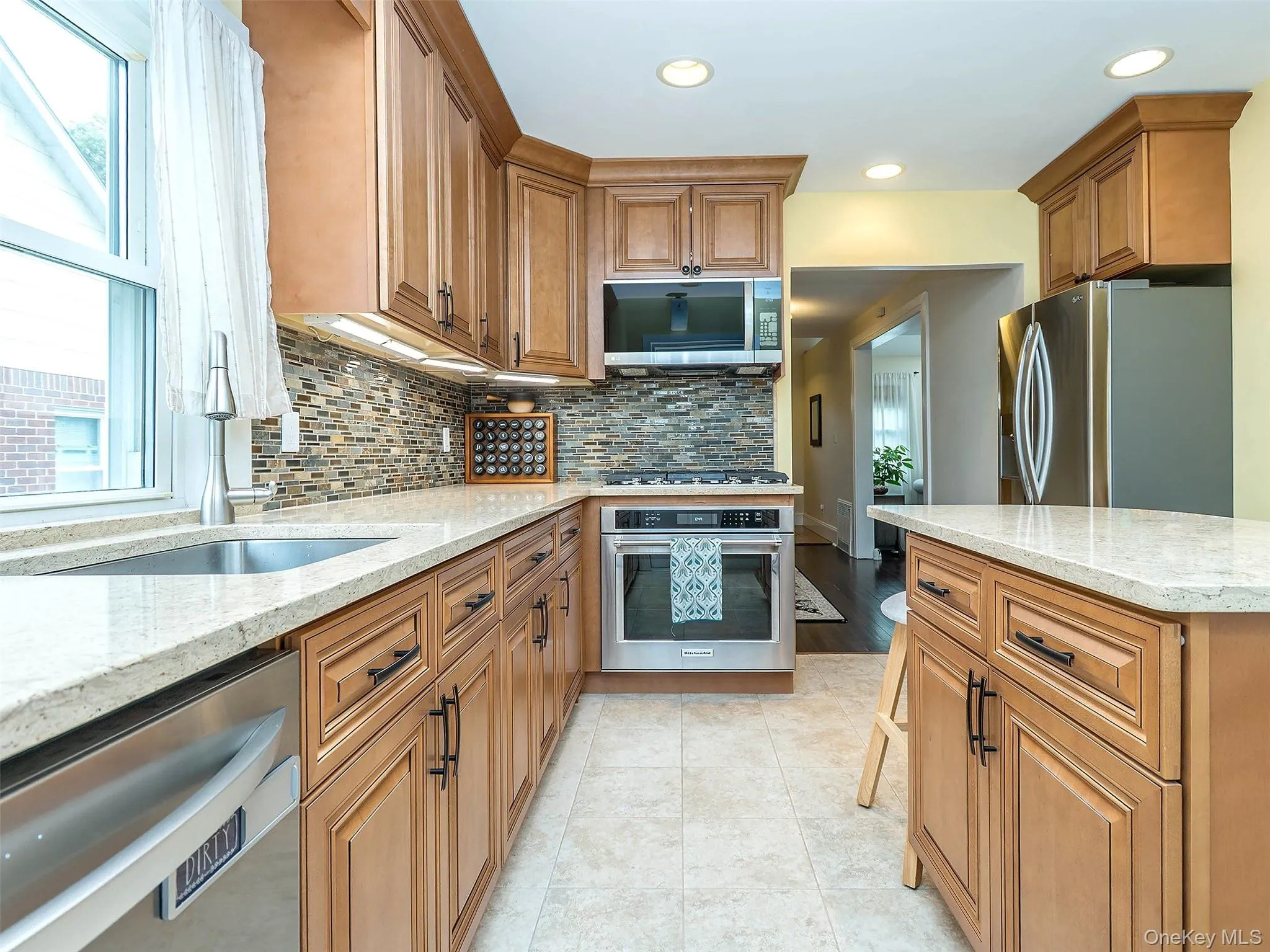 1 Raymond Street, Glen Cove, NY, 4 Bedrooms Bedrooms, 8 Rooms Rooms,3 BathroomsBathrooms,Residential,For Rent,Raymond,0,1024085 1 Raymond Street, Glen Cove, NY, 4 Bedrooms Bedrooms, 8 Rooms Rooms,3 BathroomsBathrooms,Residential,For Rent,Raymond,0,1024085
