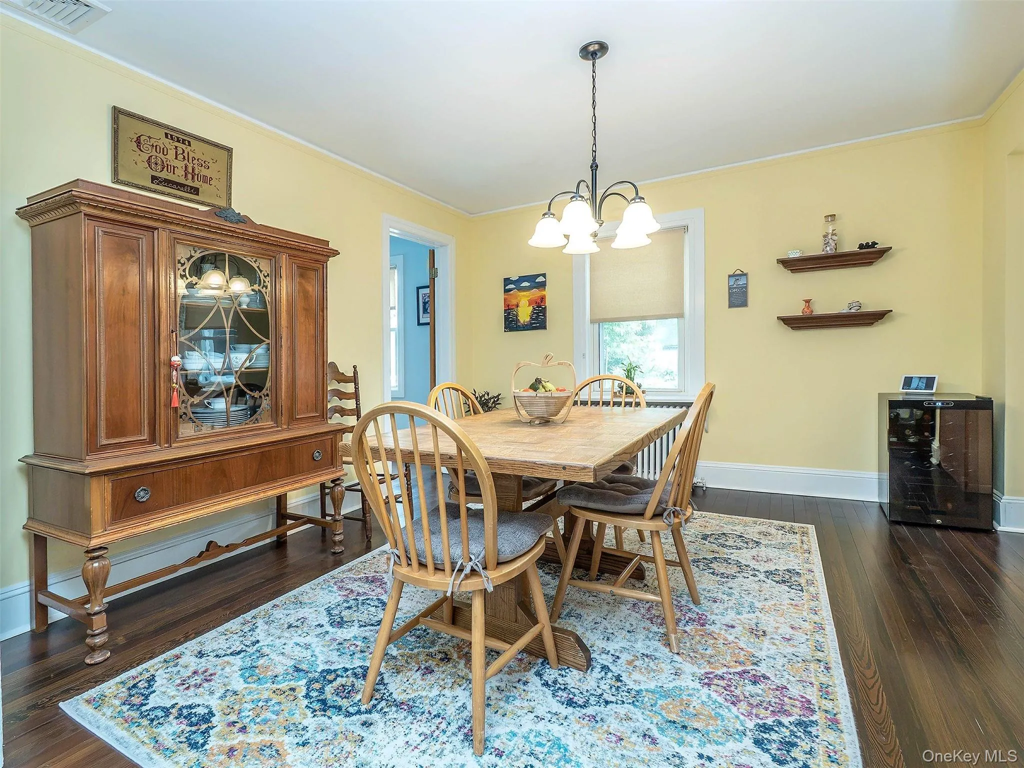 1 Raymond Street, Glen Cove, NY, 4 Bedrooms Bedrooms, 8 Rooms Rooms,3 BathroomsBathrooms,Residential,For Rent,Raymond,0,1024085 1 Raymond Street, Glen Cove, NY, 4 Bedrooms Bedrooms, 8 Rooms Rooms,3 BathroomsBathrooms,Residential,For Rent,Raymond,0,1024085