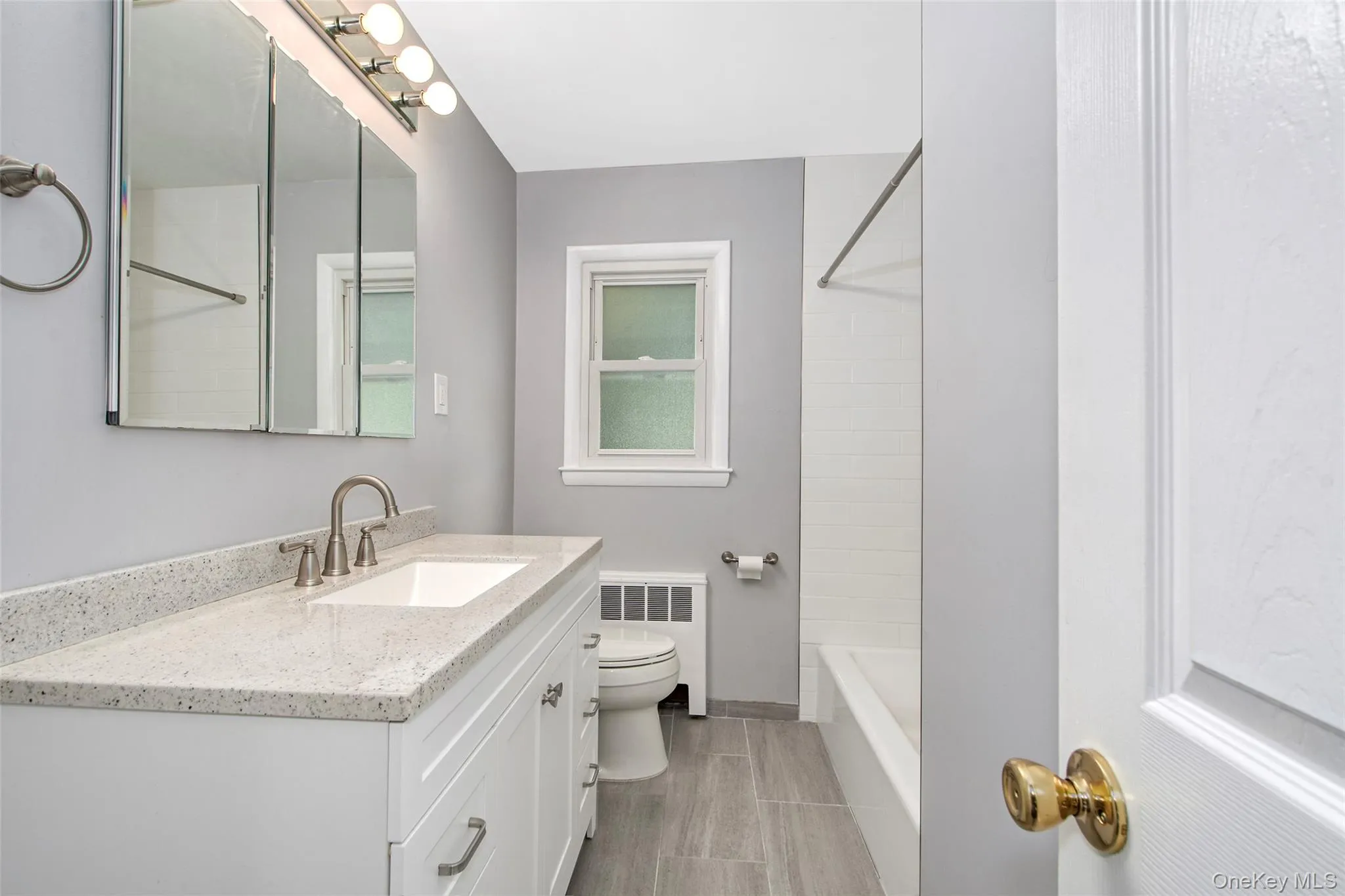 Full Bathroom Full Bathroom