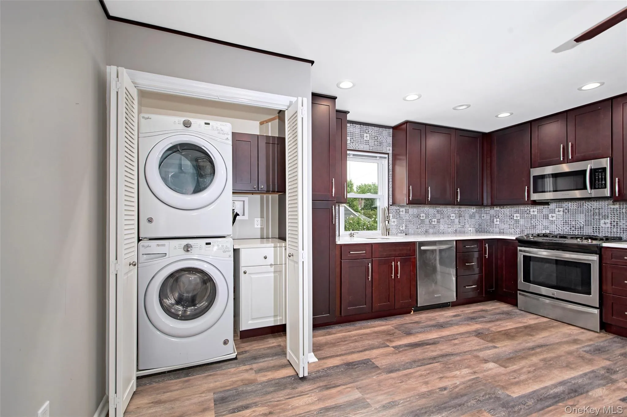 Washer and Dryer in Unit Washer and Dryer in Unit