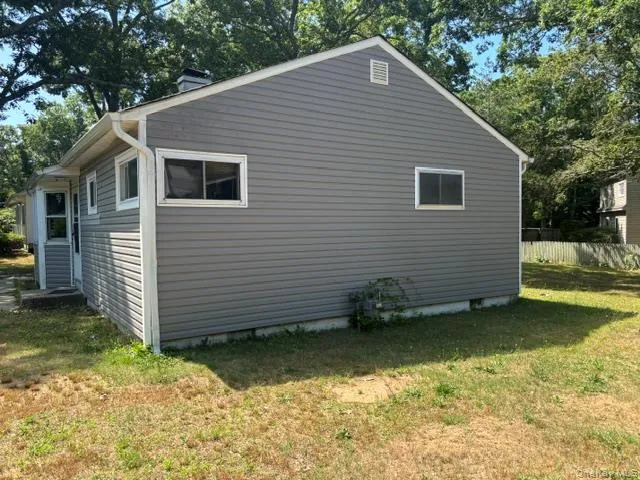 427 Doctors Path, Riverhead, NY, 3 Bedrooms Bedrooms, 5 Rooms Rooms,1 BathroomBathrooms,Residential,For Rent,Doctors,0,1024096 427 Doctors Path, Riverhead, NY, 3 Bedrooms Bedrooms, 5 Rooms Rooms,1 BathroomBathrooms,Residential,For Rent,Doctors,0,1024096
