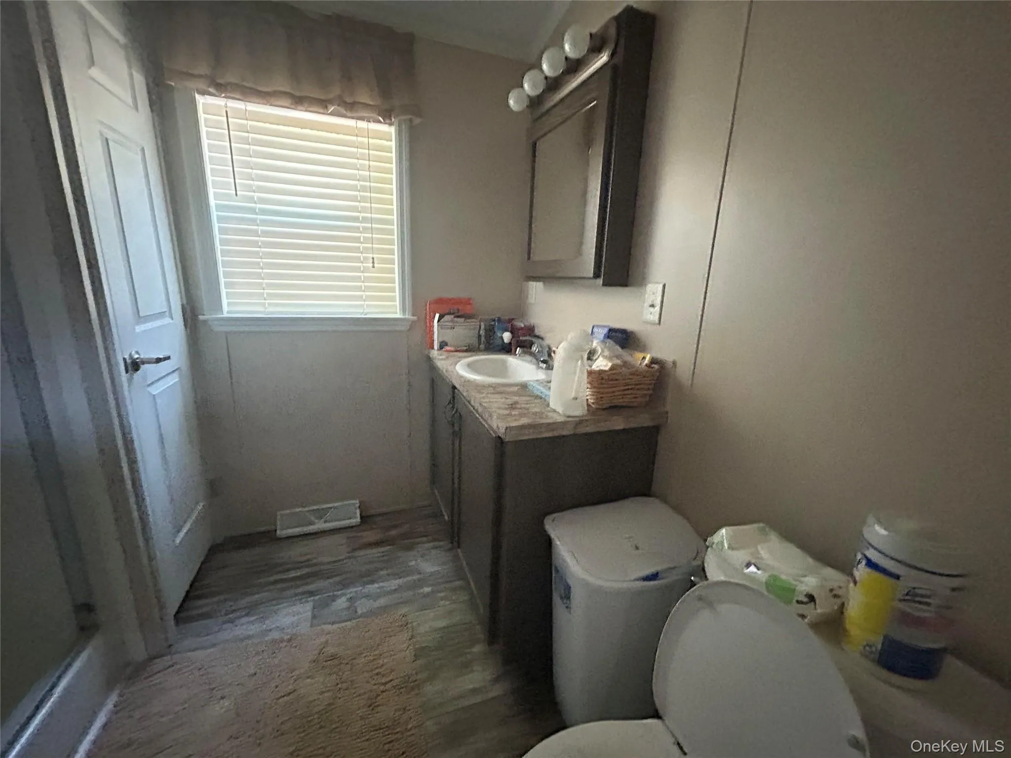1782 South Road, Wappinger, NY, 1 Bedroom Bedrooms, 5 Rooms Rooms,1 BathroomBathrooms,Residential,For Rent,South,0,1024098 1782 South Road, Wappinger, NY, 1 Bedroom Bedrooms, 5 Rooms Rooms,1 BathroomBathrooms,Residential,For Rent,South,0,1024098